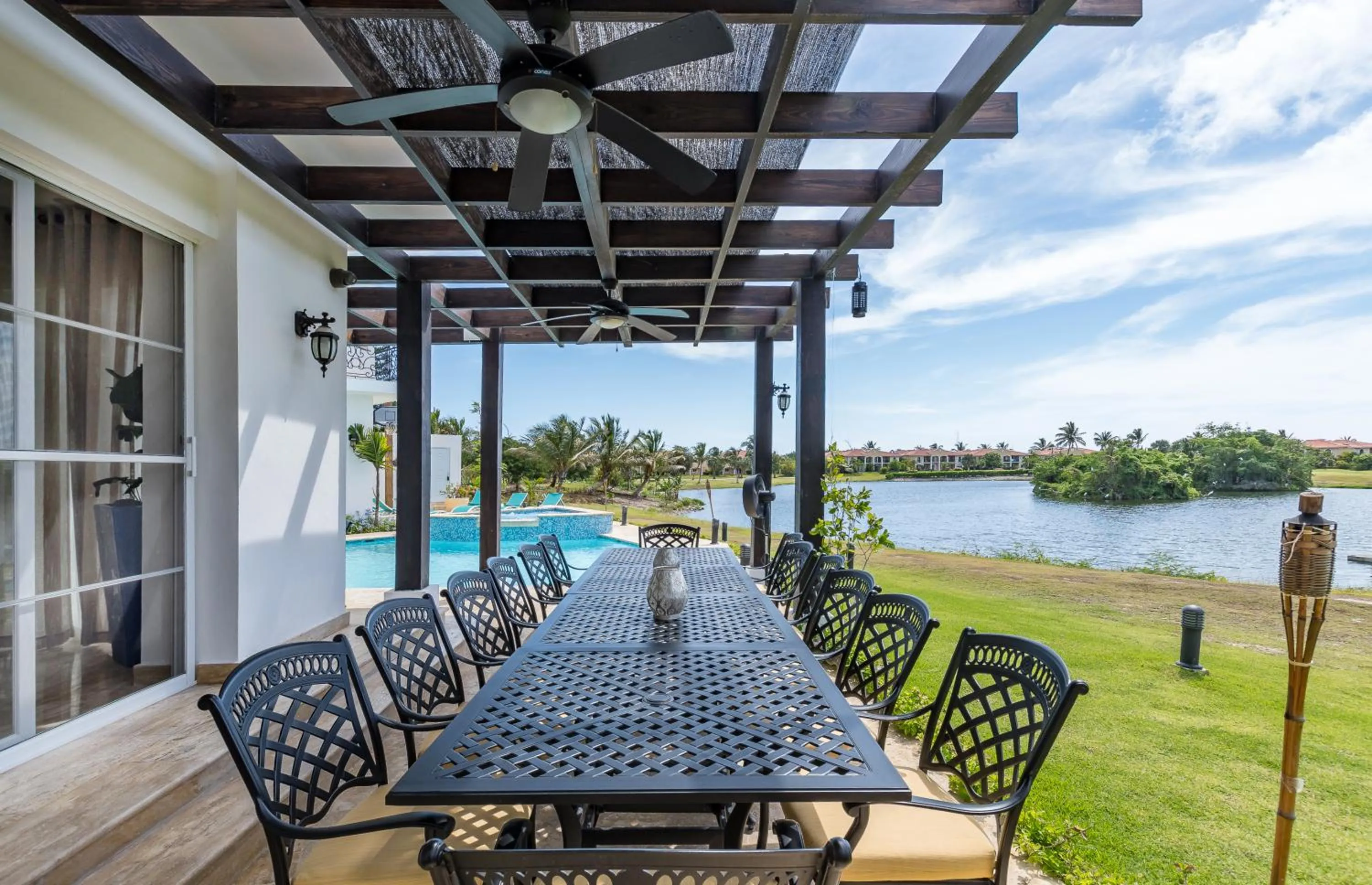 Garden in Amazing Private Villa with Chef and Maids