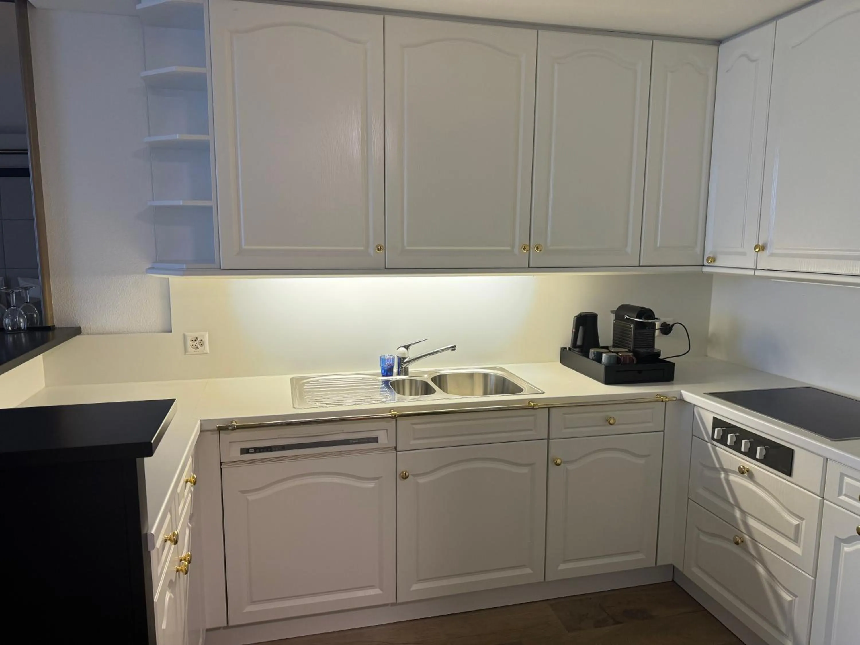 Kitchen or kitchenette in Hotel Monopol Luzern