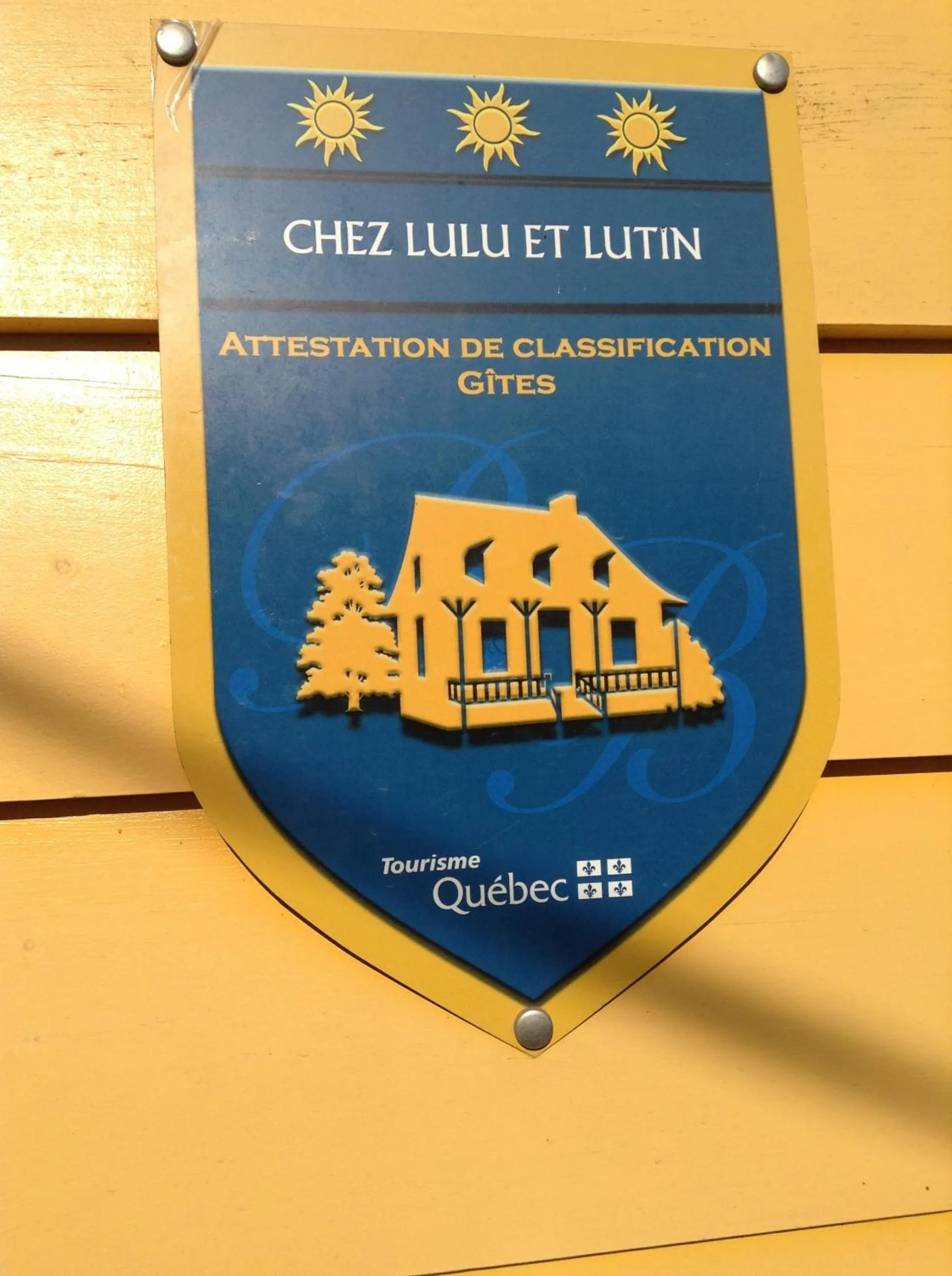 Logo/Certificate/Sign in Chez Lulu et Lutin