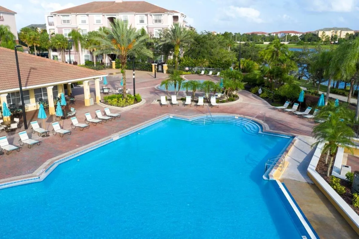 Magnificent 2 Bedroom Apartment Vista Cay Resort 107