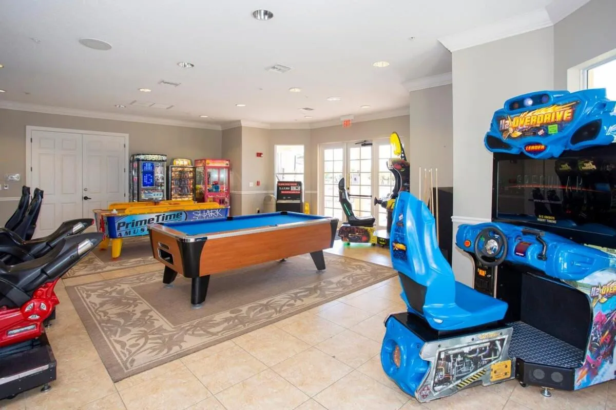 Magnificent 2 Bedroom Apartment Vista Cay Resort 107