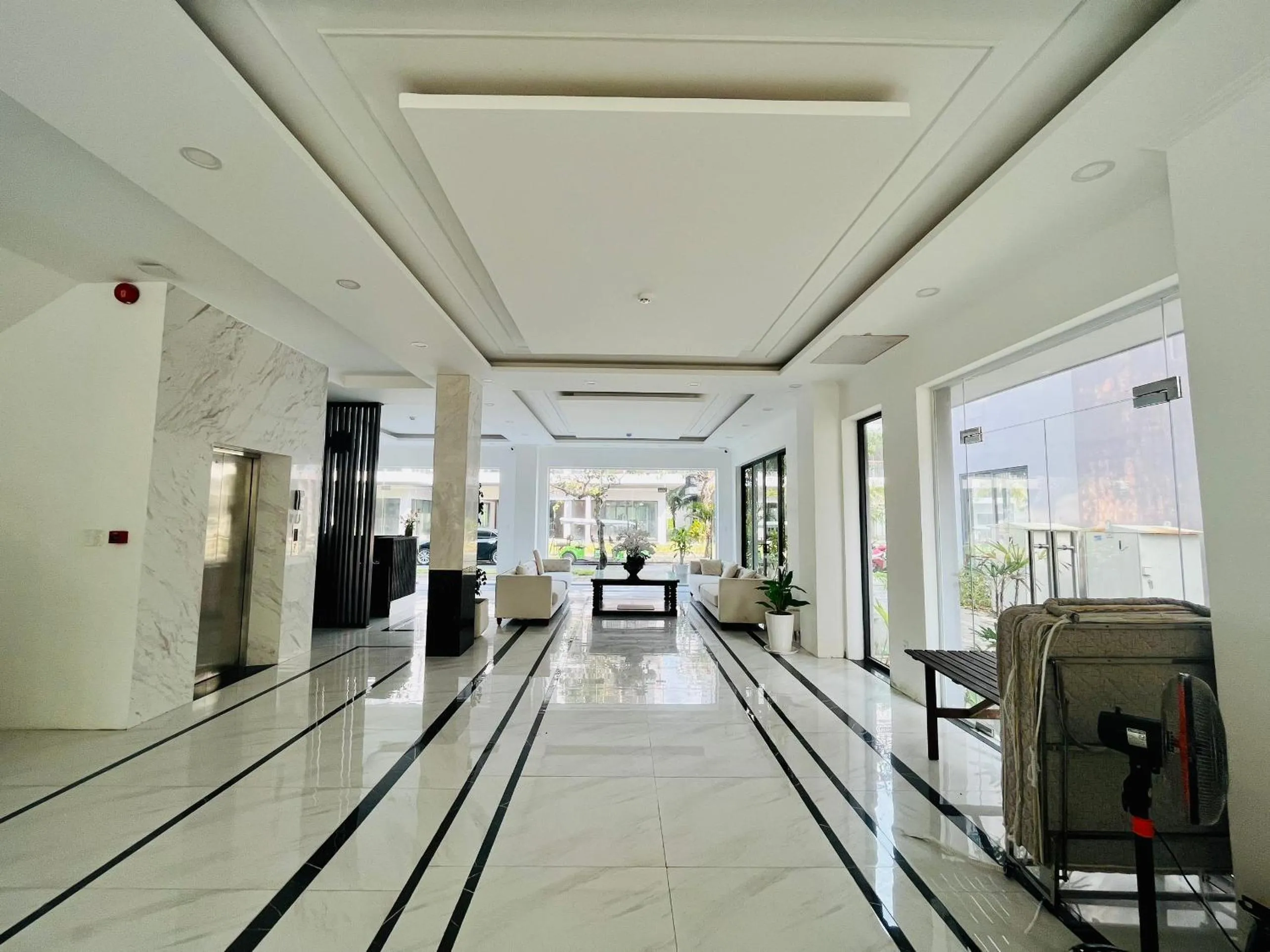 Restaurant/places to eat in Luna Oriental