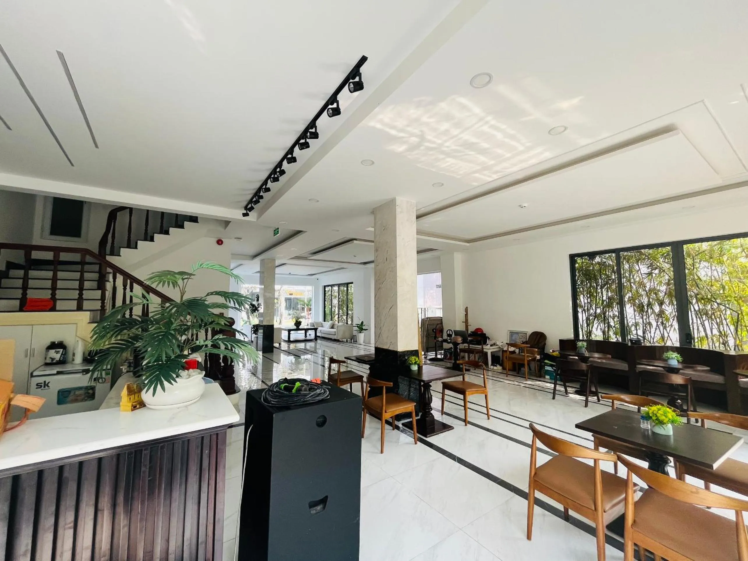 Communal lounge/ TV room in Luna Oriental