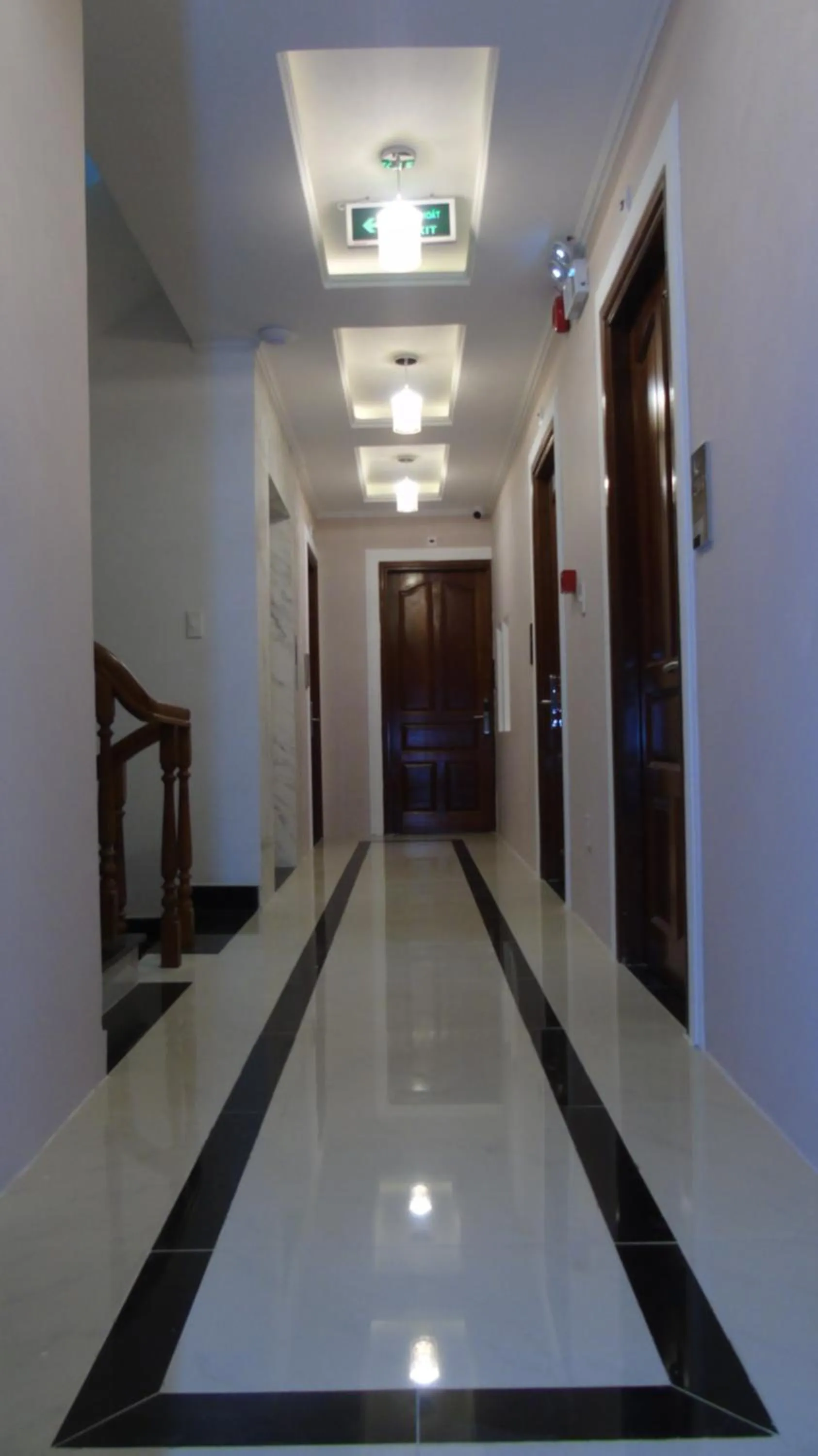 elevator in Luna Oriental