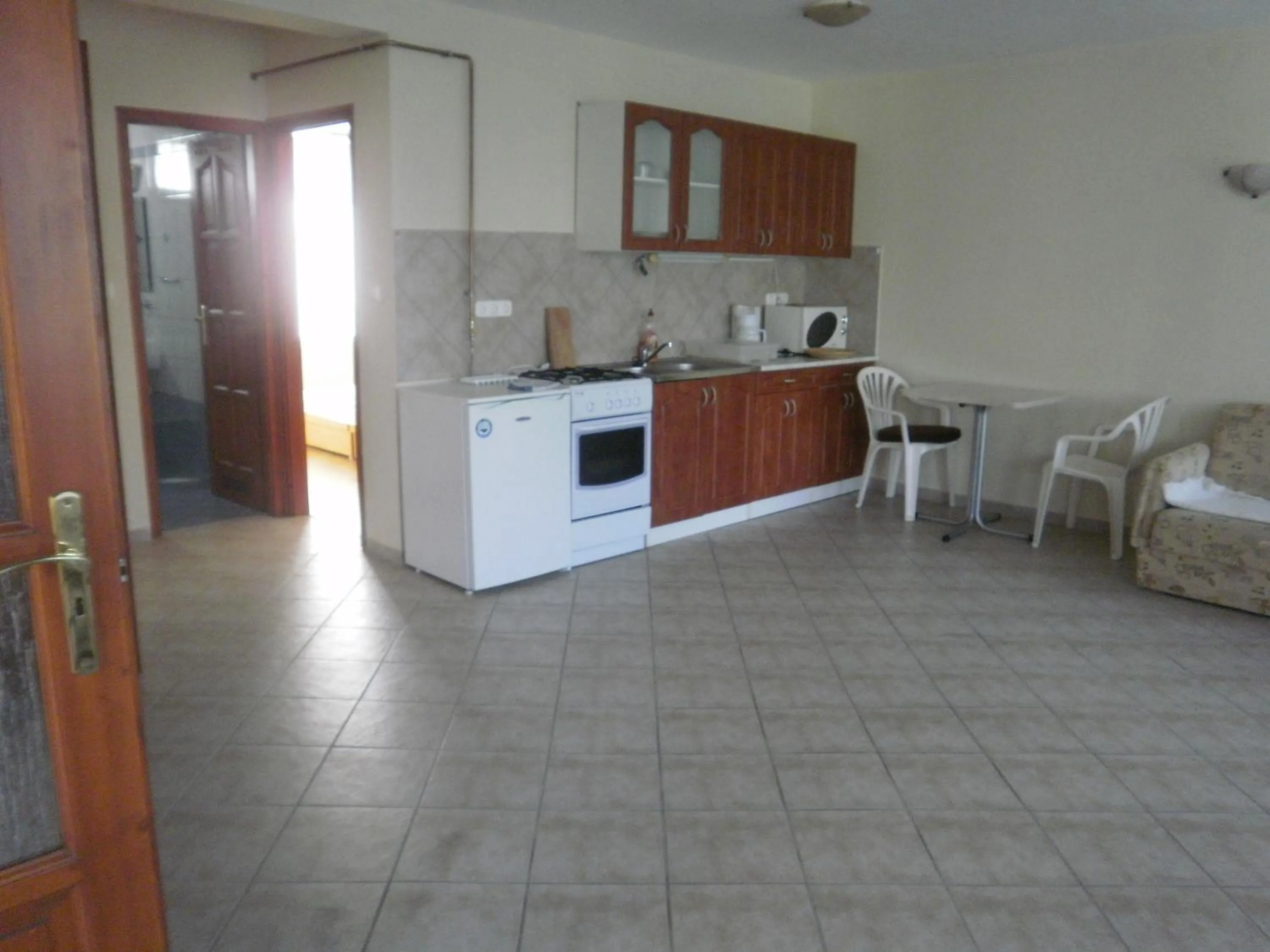 Zalakarosi Égerfa Nyaralóház Földszinti és Emeleti Apartman