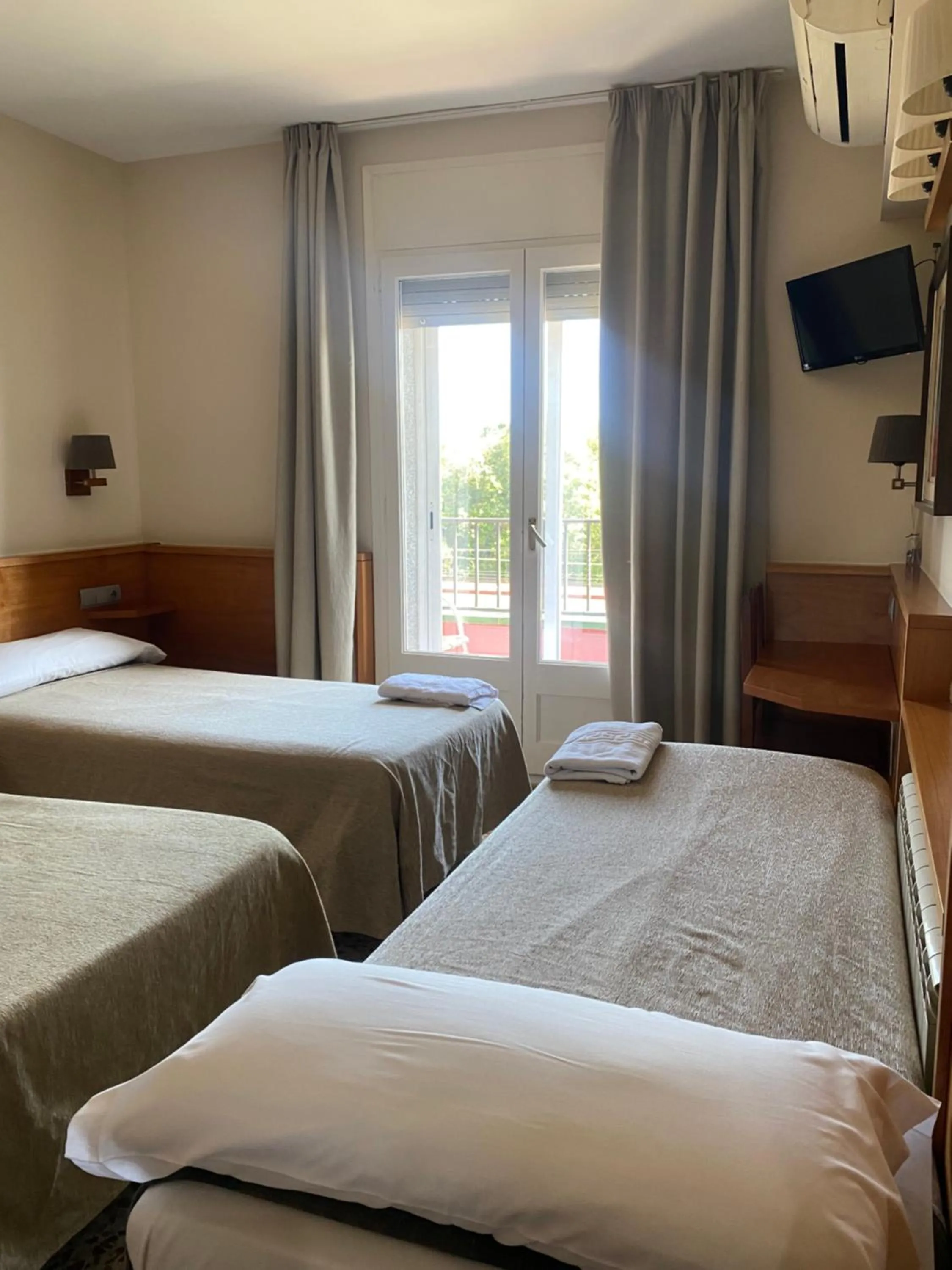Photo of the whole room, Bed in HOSTAL GALICIA CARDEDEU
