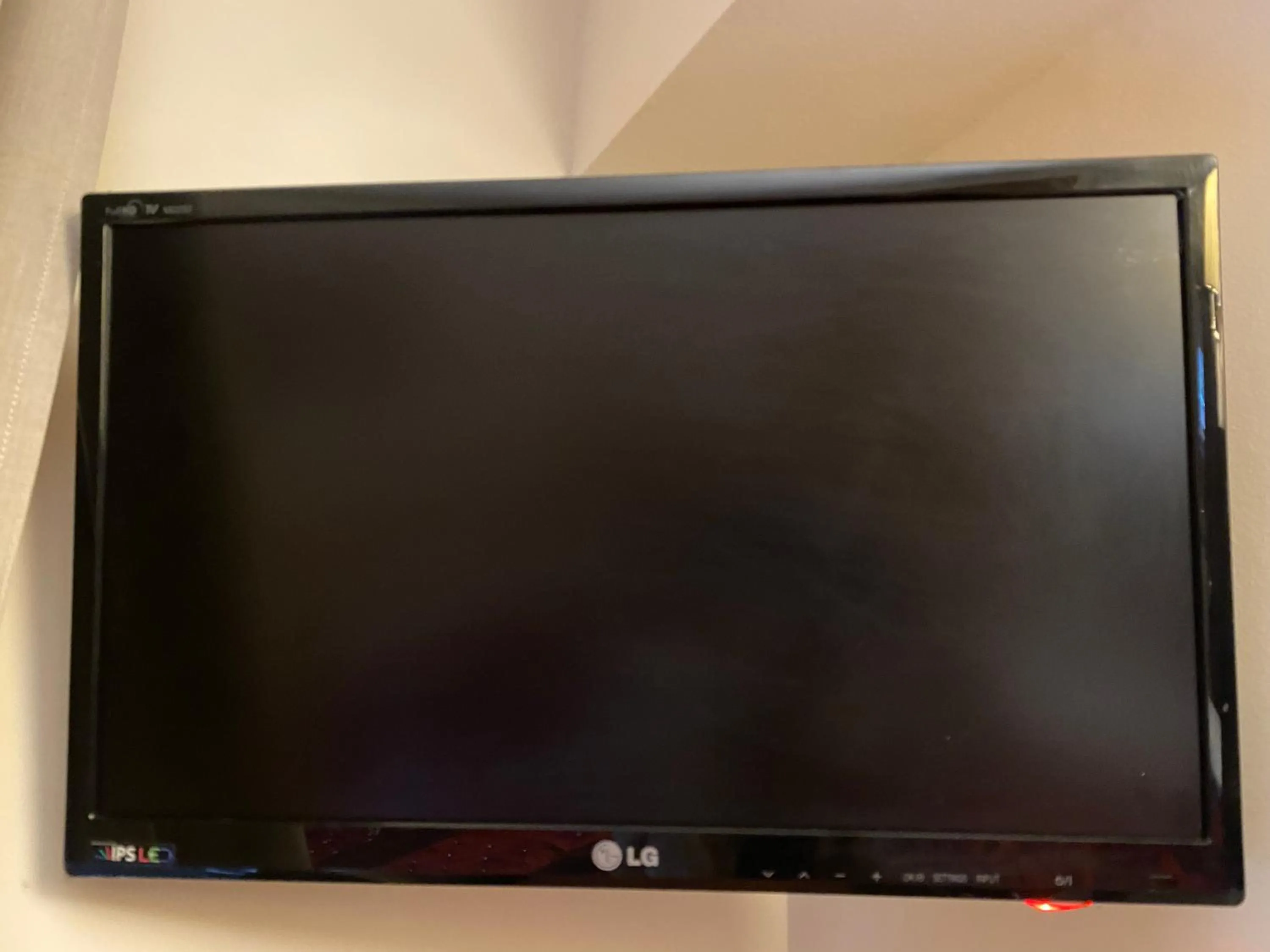 TV and multimedia in HOSTAL GALICIA CARDEDEU