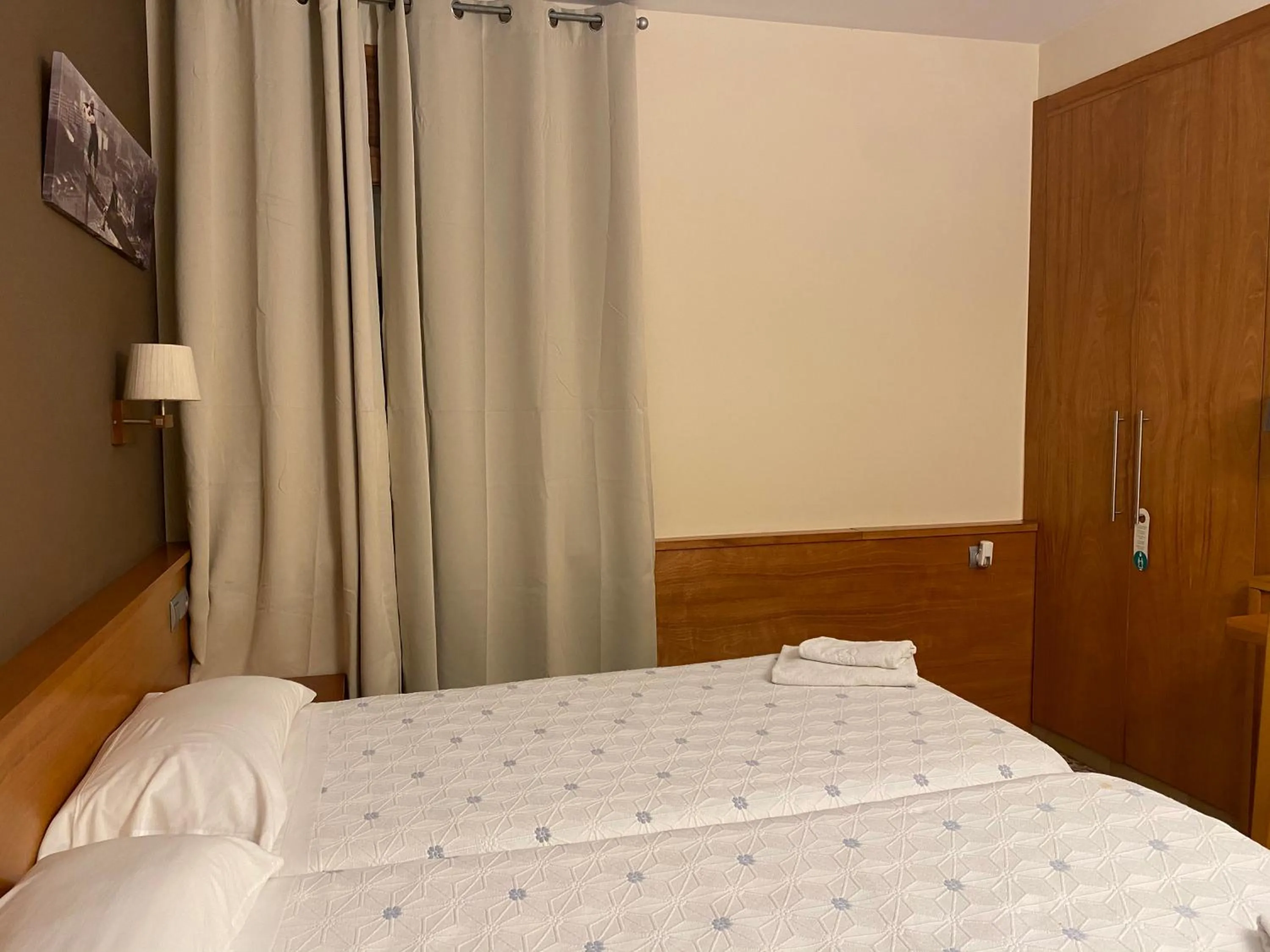 Bed in HOSTAL GALICIA CARDEDEU