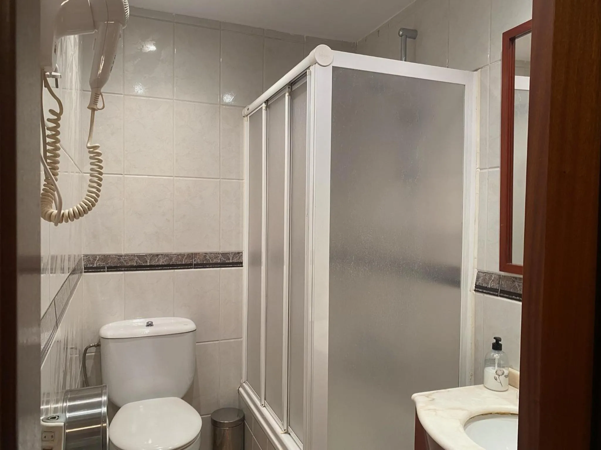 Bathroom in HOSTAL GALICIA CARDEDEU
