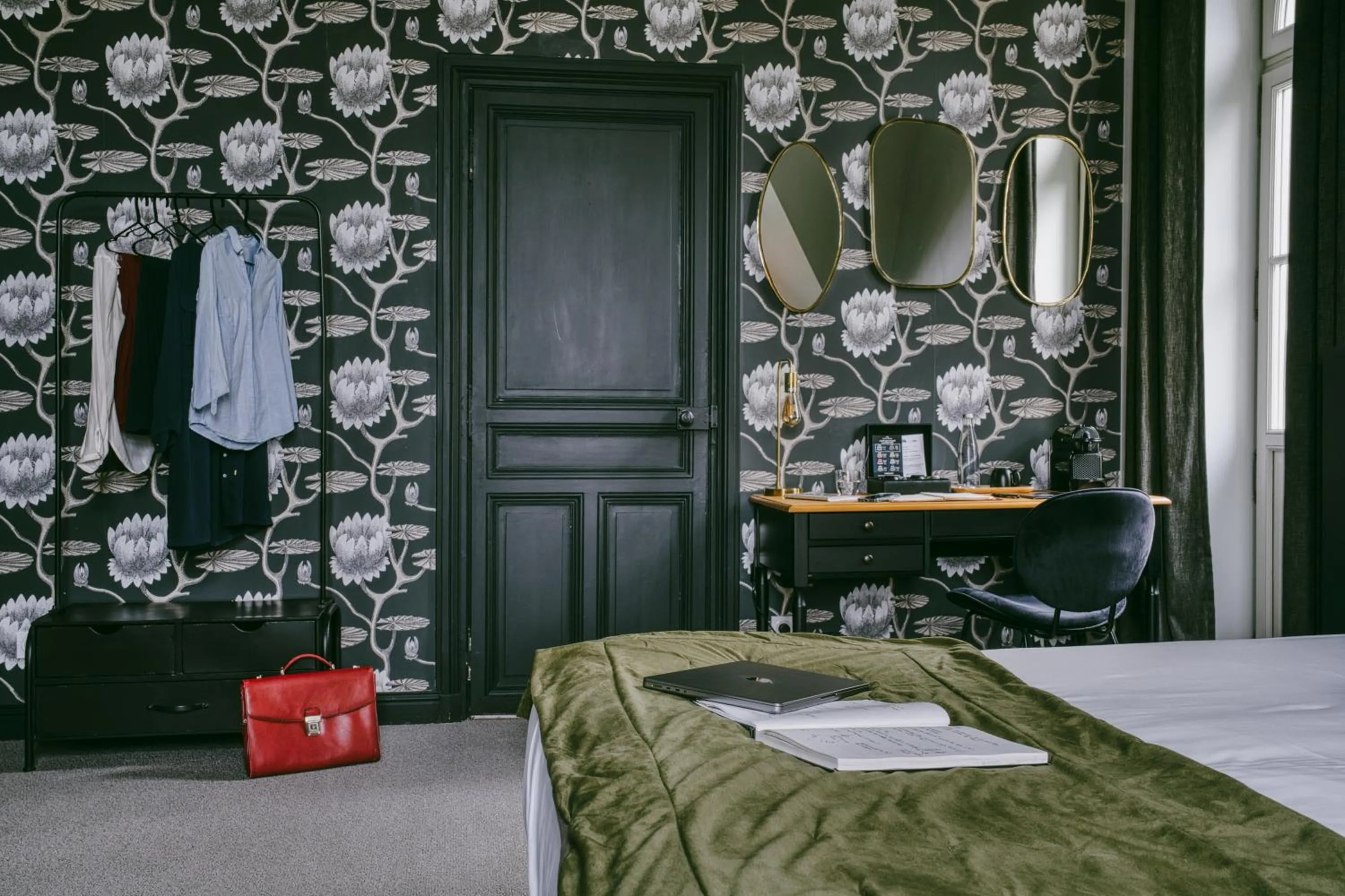 Bedroom, Bed in Le Château des Forges
