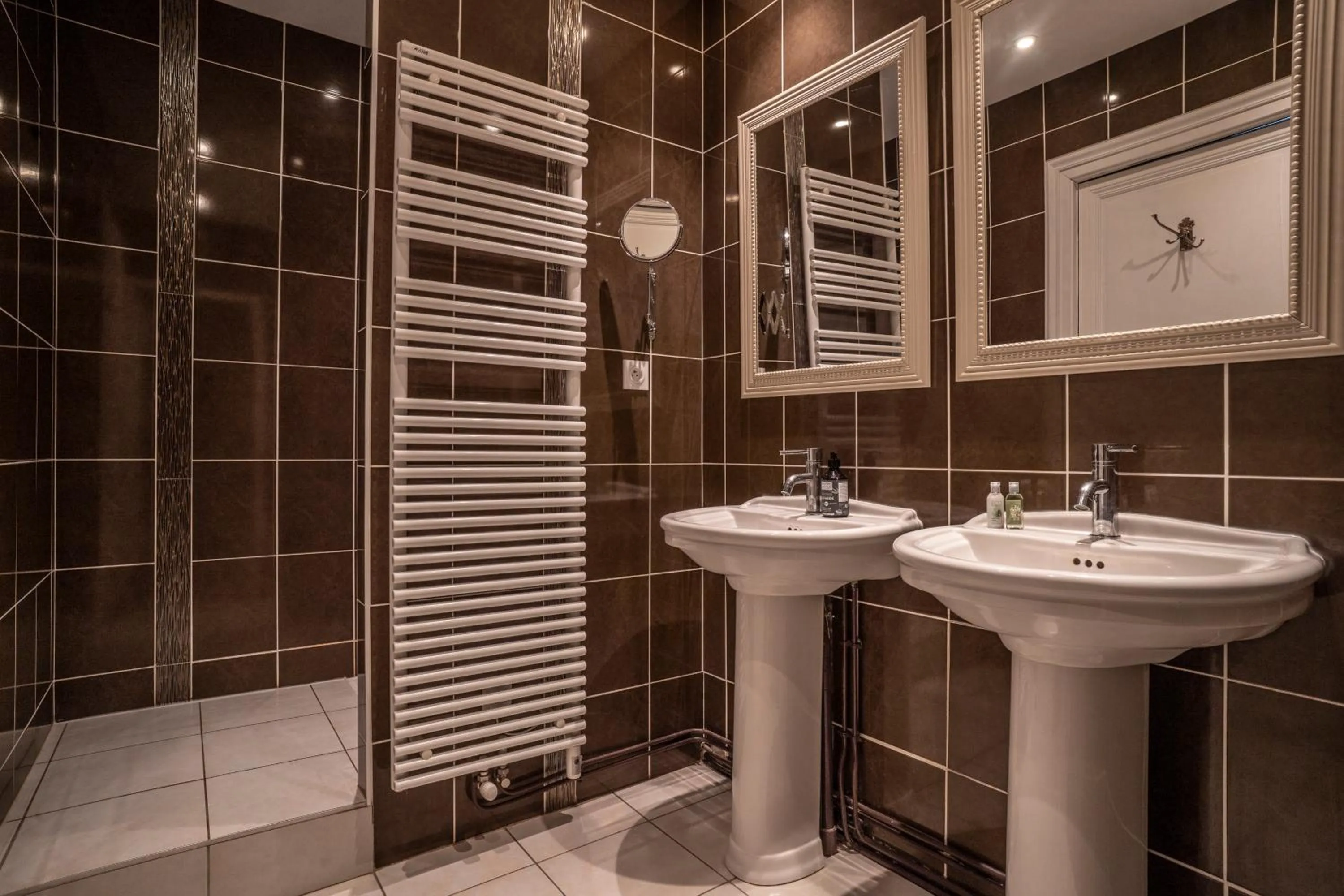 Shower in Le Château des Forges