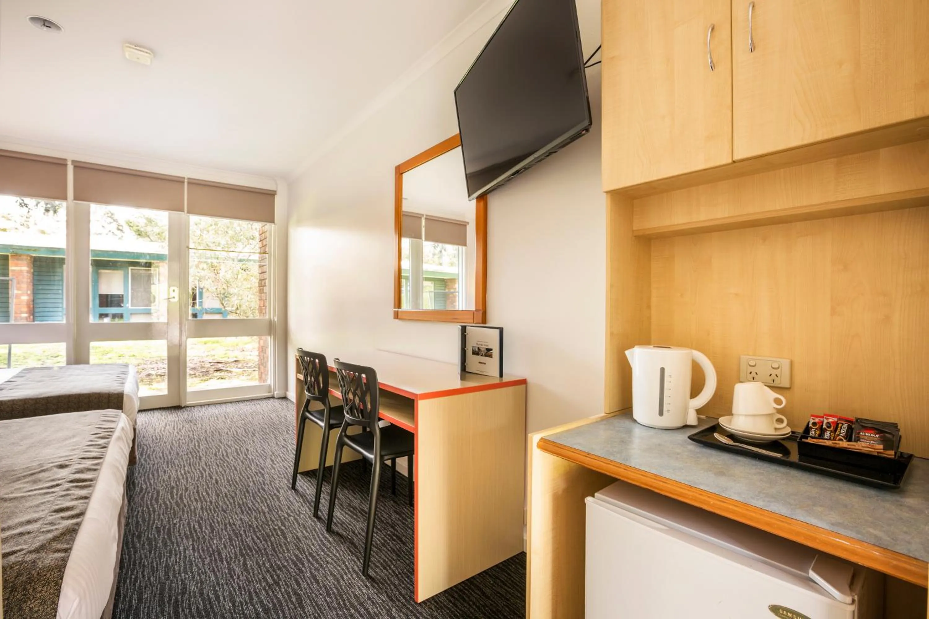 Photo of the whole room, Bed in Burvale Hotel