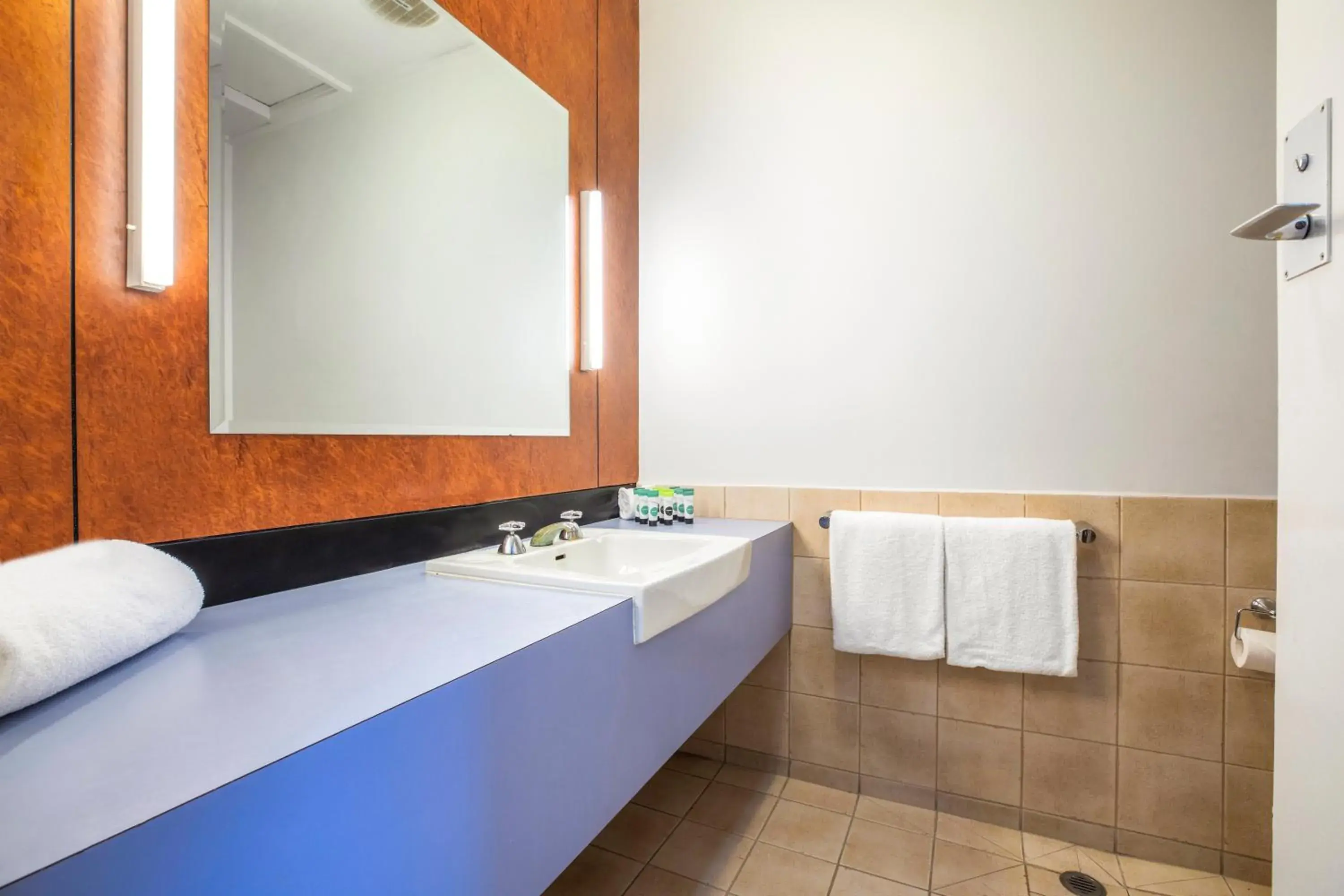 Twin Queen Studio in Burvale Hotel Twin Queen Studio in Burvale Hotel