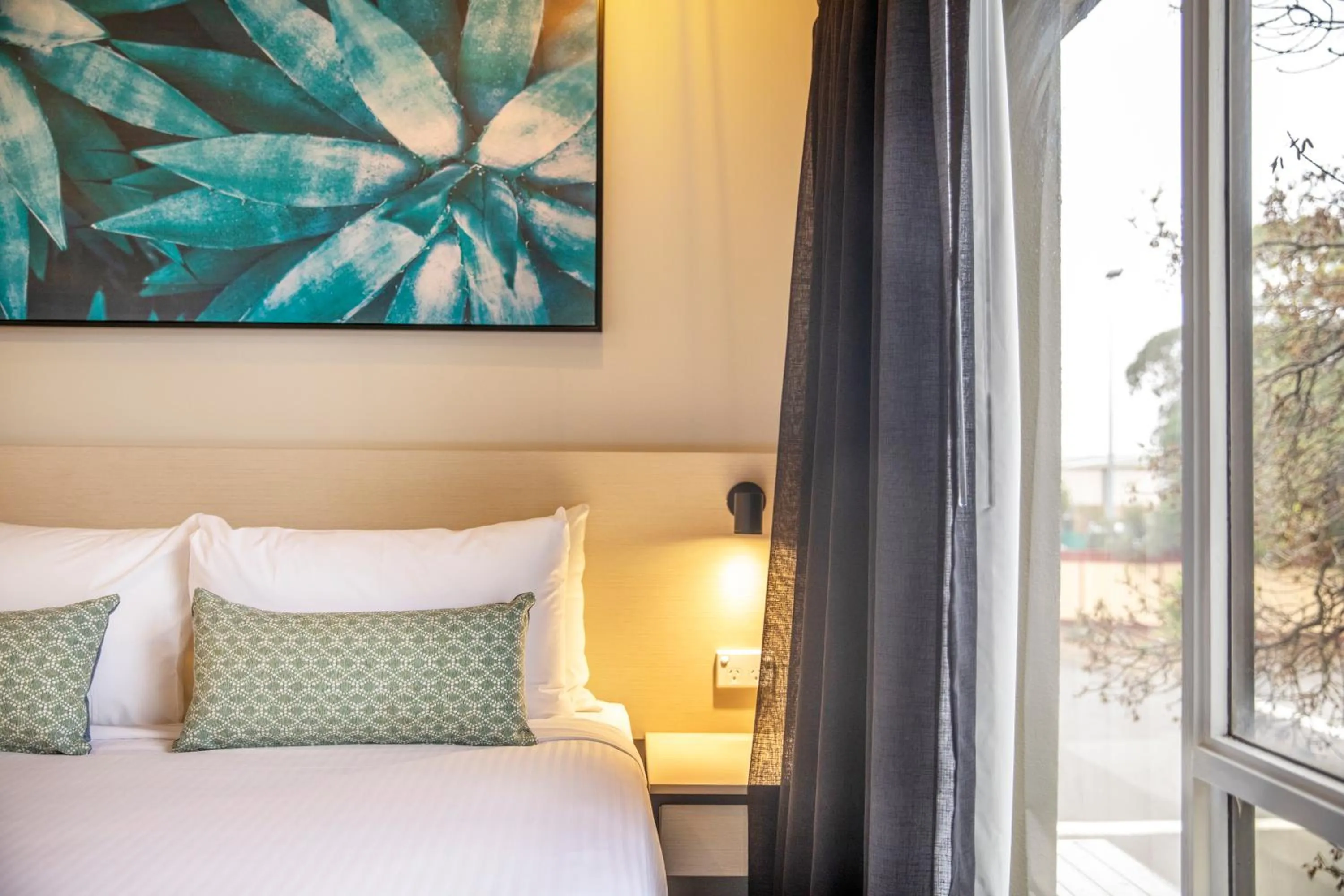 Bed in Nightcap at Excelsior Hotel