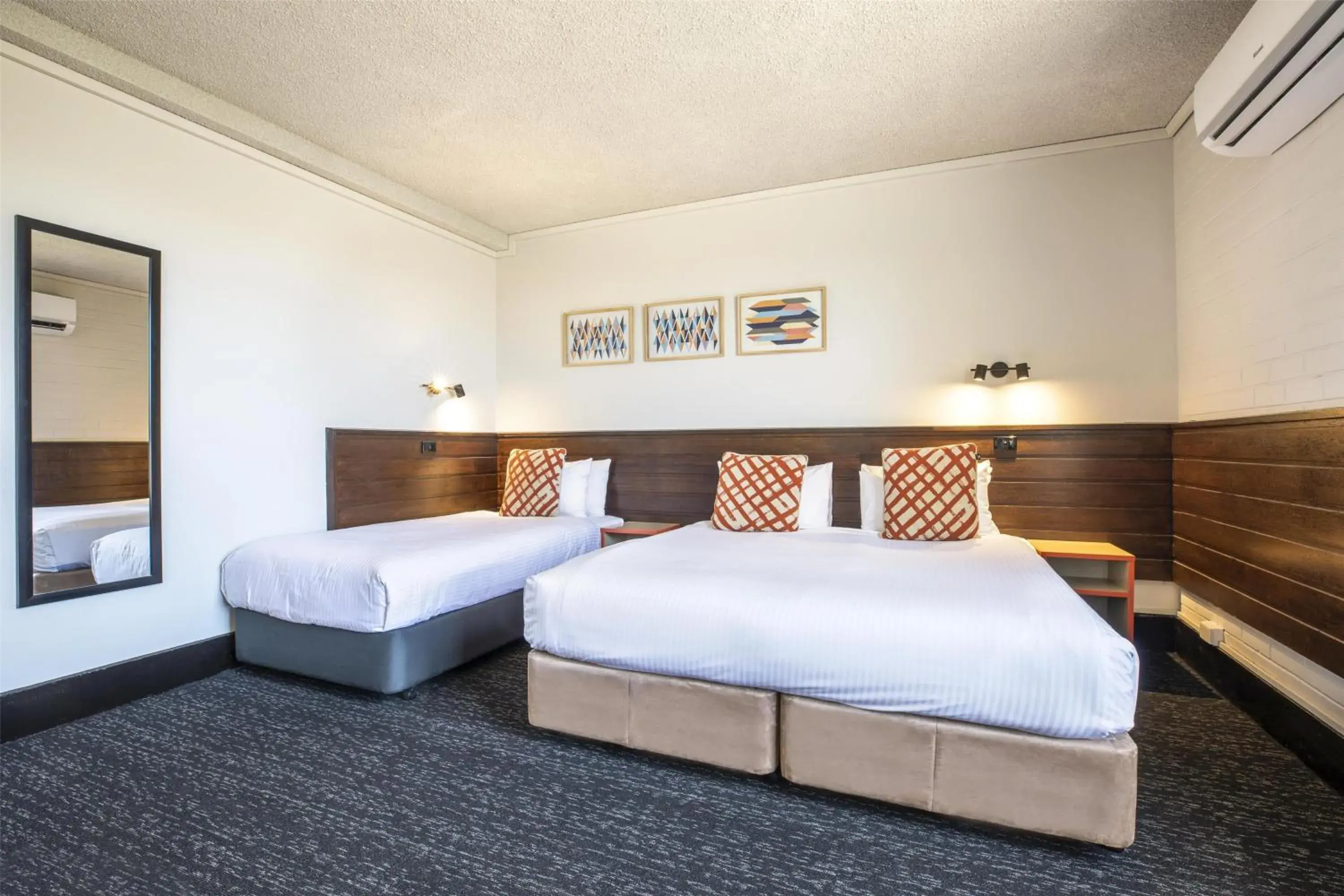 King and Single Studio with Free Welcome Drink for Two Guests in Nightcap at Glengala Hotel King and Single Studio with Free Welcome Drink for Two Guests in Nightcap at Glengala Hotel