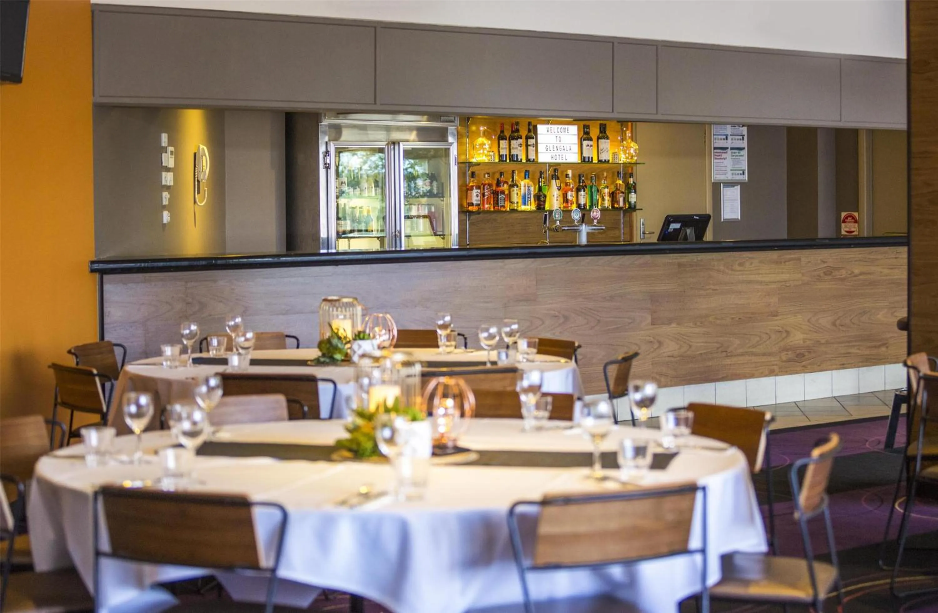 Food and drinks in Nightcap at Glengala Hotel