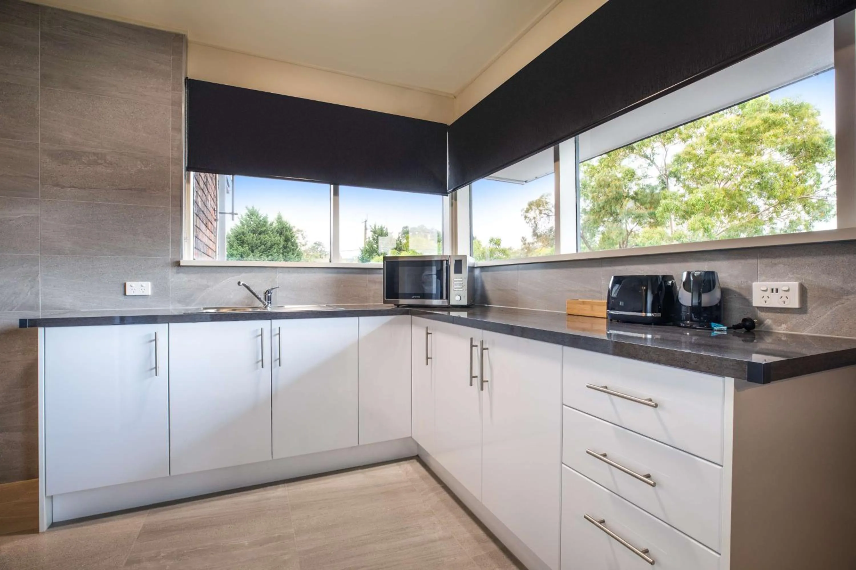 Kitchen or kitchenette in Nightcap at Manhattan Hotel