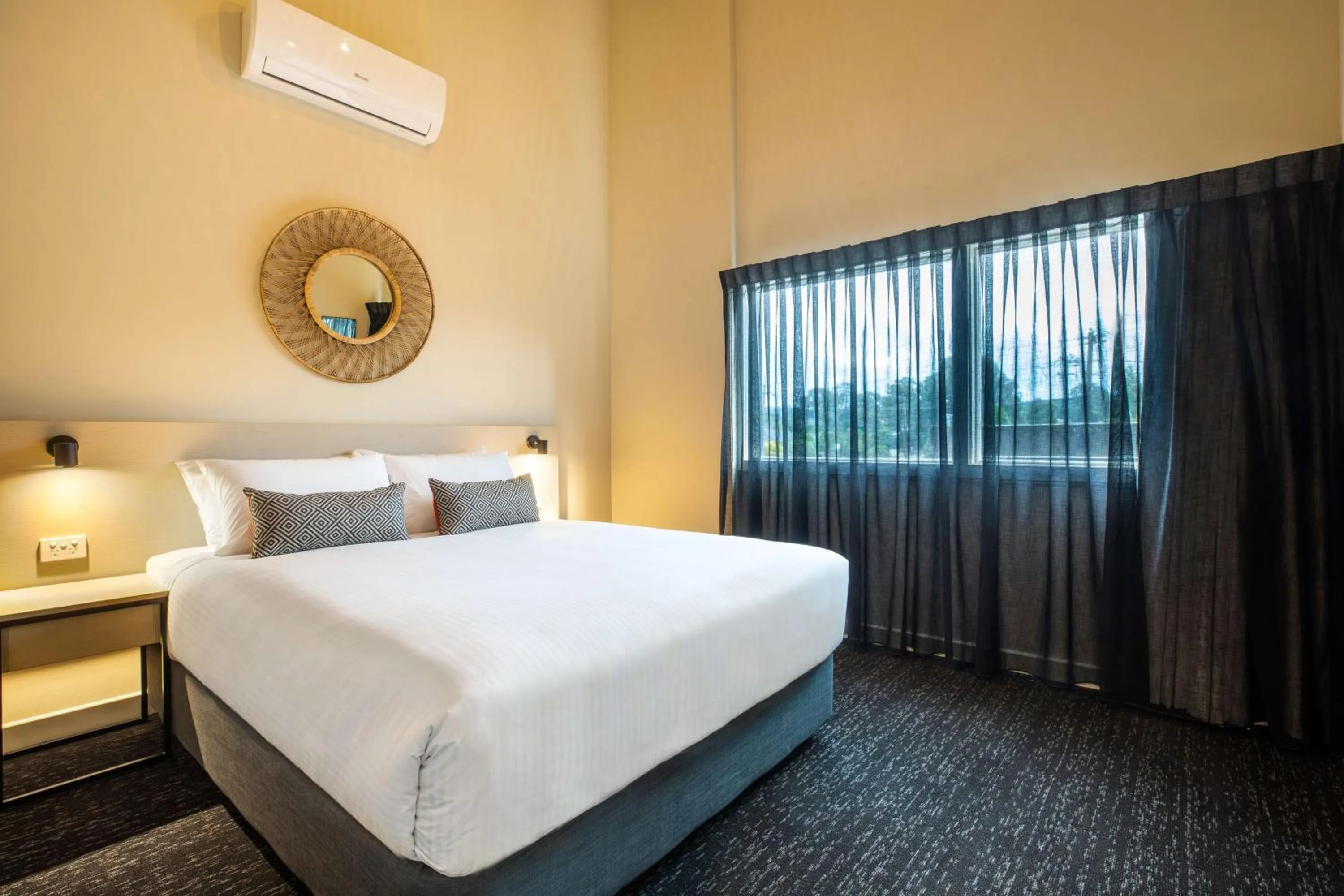 Bedroom, Bed in Nightcap at Manhattan Hotel