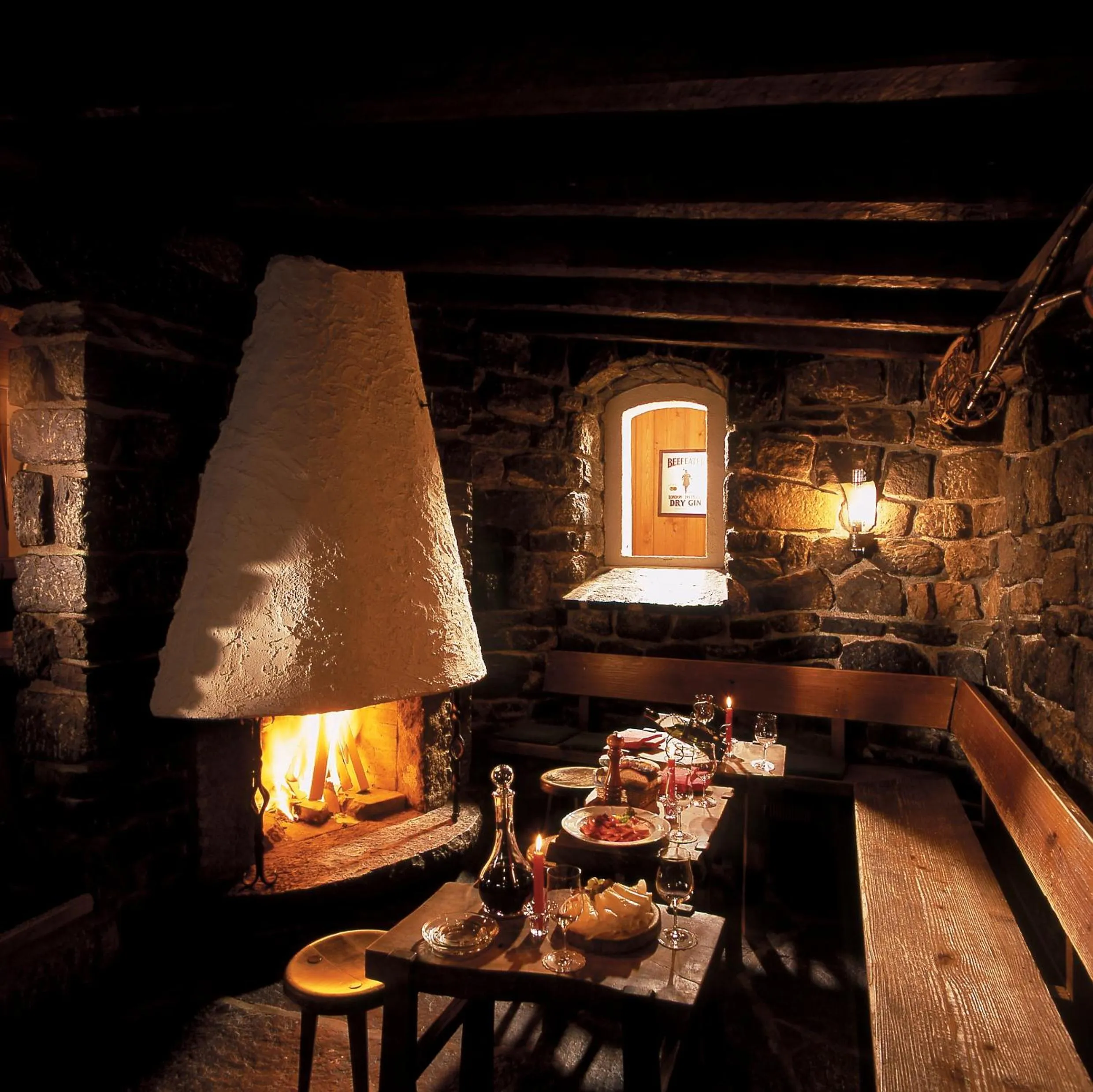 Nightclub / DJ in Eiger Mürren Swiss Quality Hotel