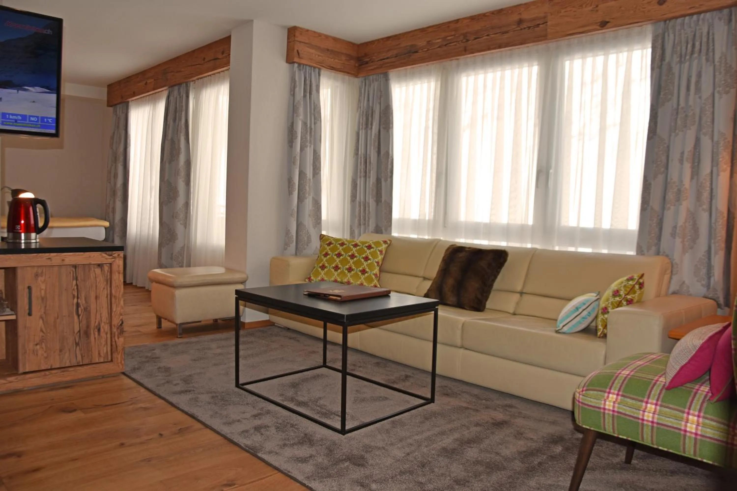 Family Suite with Forest View in Eiger Mürren Swiss Quality Hotel