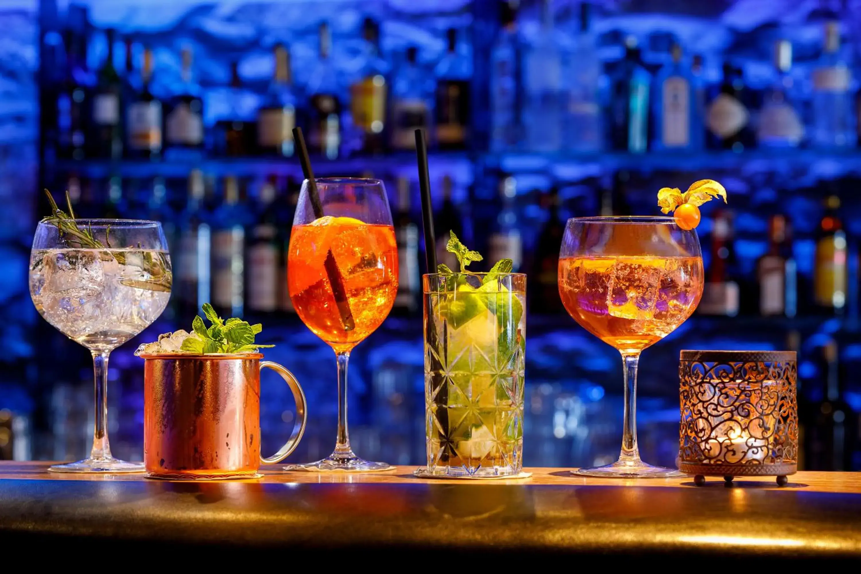 Lounge or bar in Eiger Mürren Swiss Quality Hotel Lounge or bar in Eiger Mürren Swiss Quality Hotel