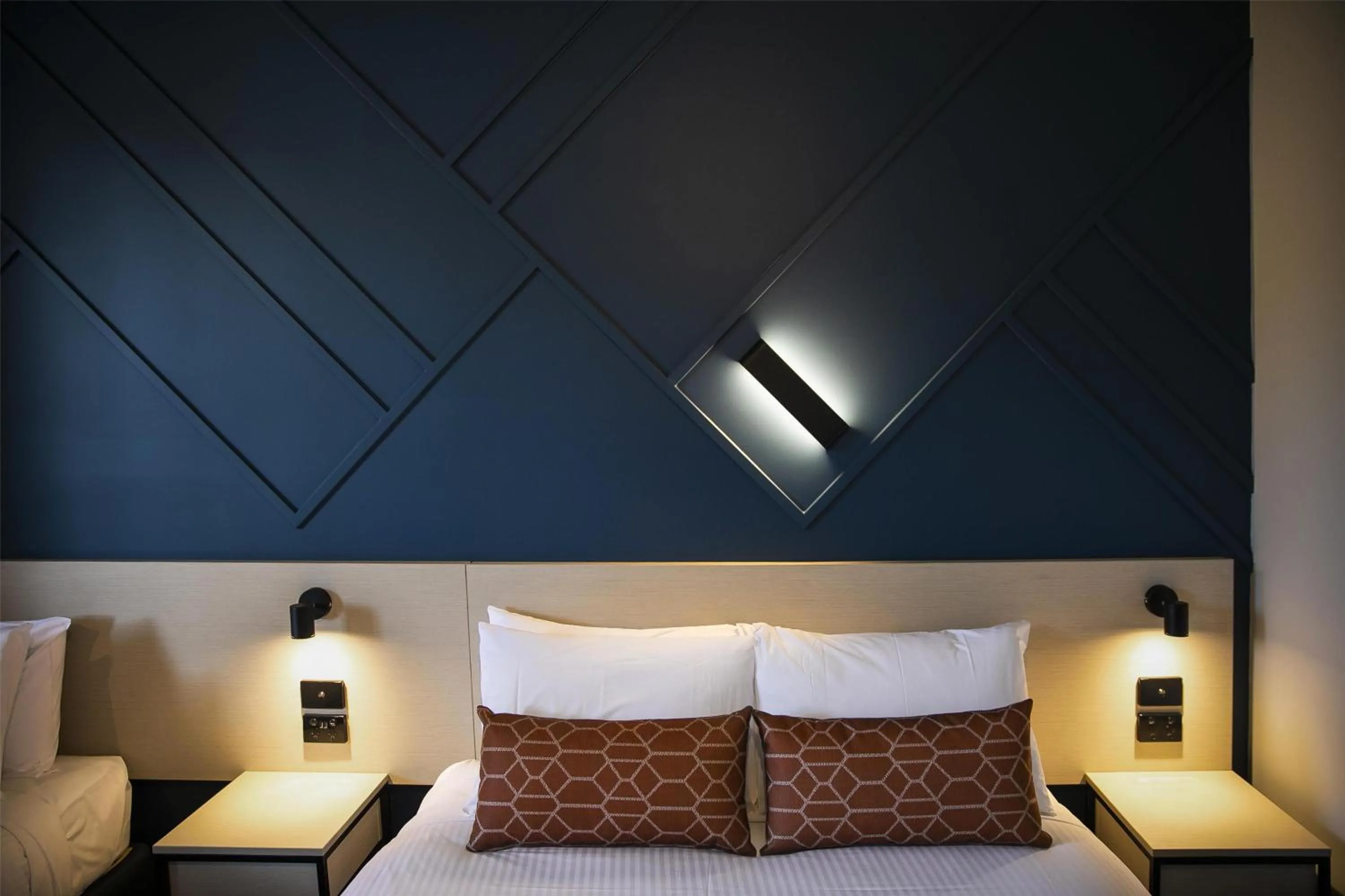 Bedroom, Bed in Nightcap at Sandown Park Hotel