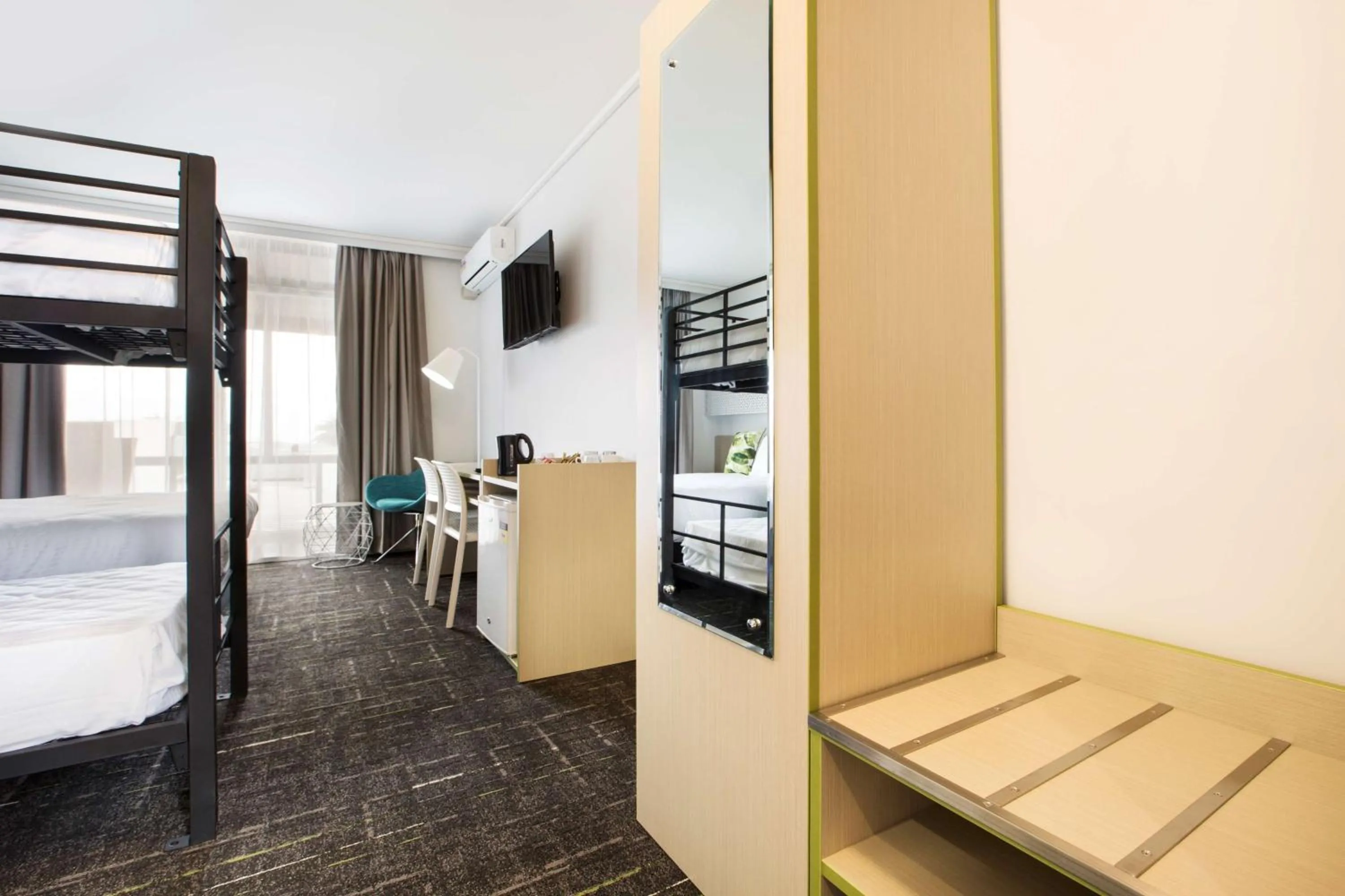 Bedroom, Bed in Nightcap at Sandringham Hotel