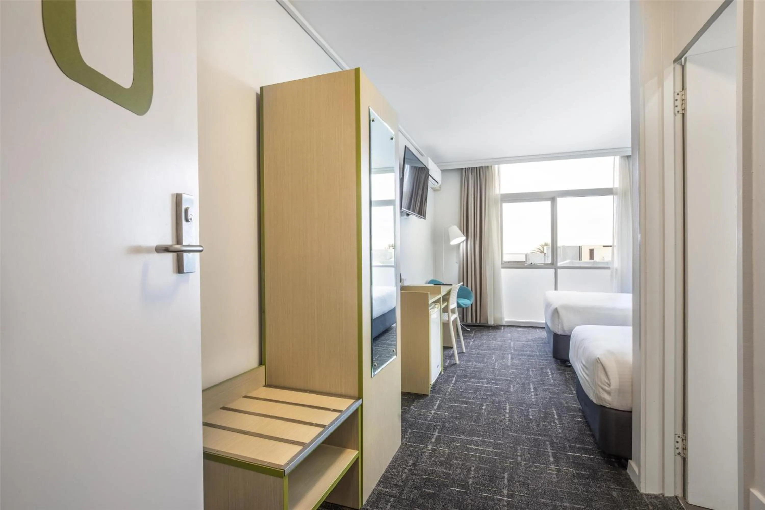 Photo of the whole room, Bed in Nightcap at Sandringham Hotel