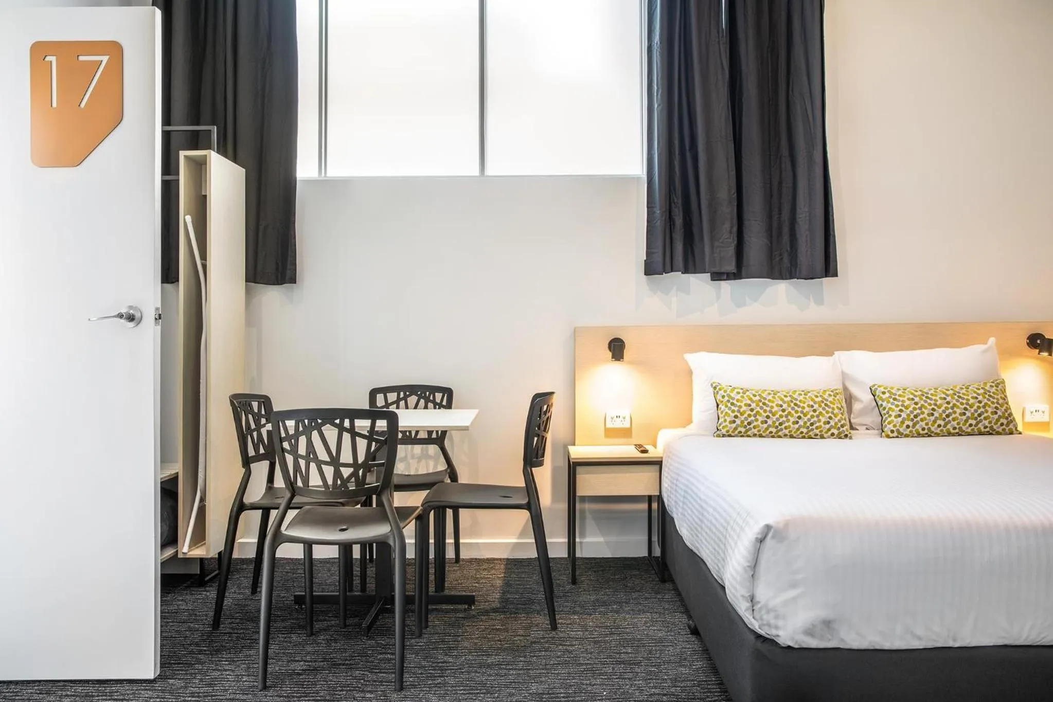 Bedroom, Bed in Nightcap at Seaford Hotel