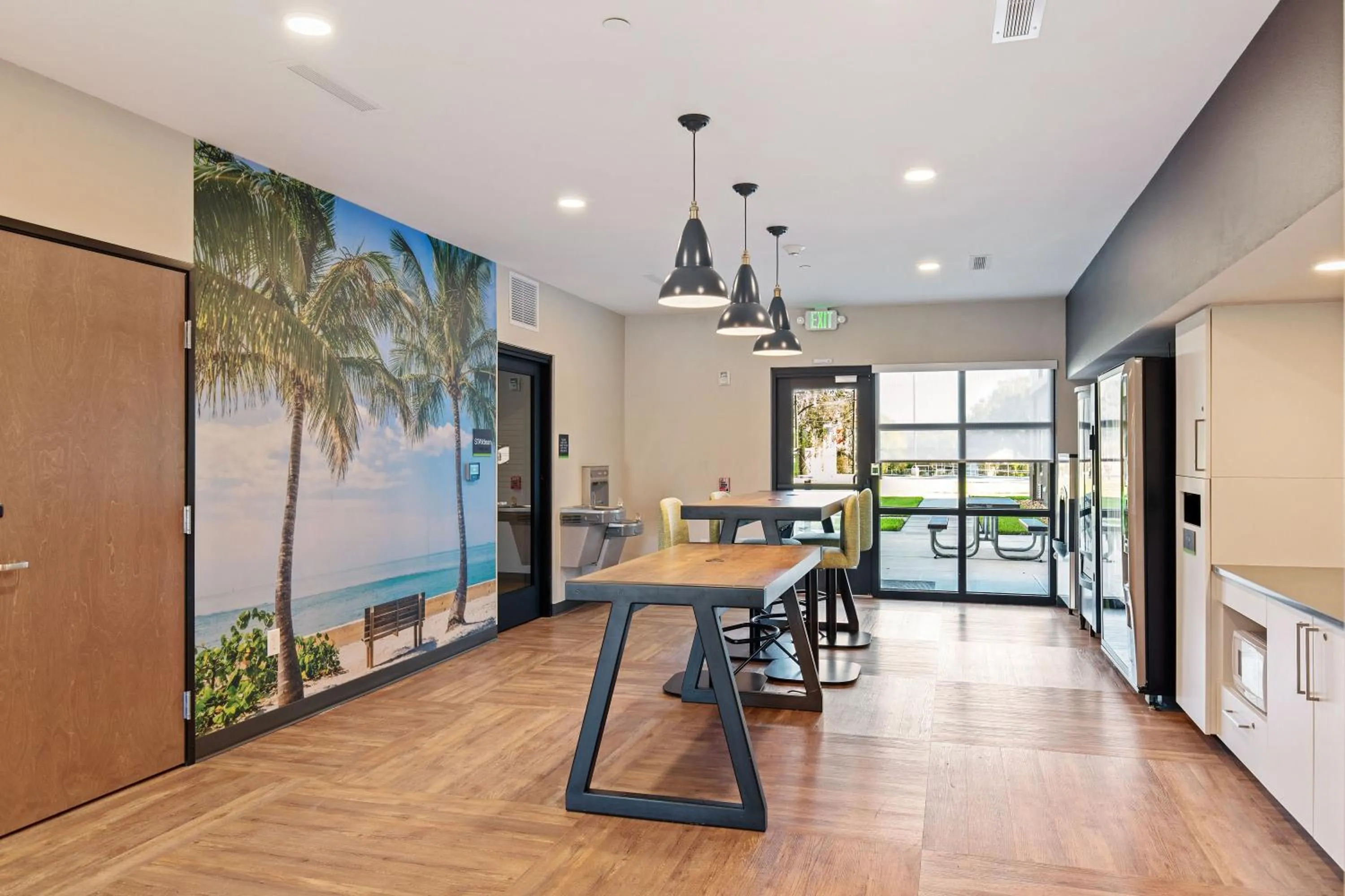 Breakfast in Extended Stay America Premier Suites - Tampa - Fairgrounds - Casino