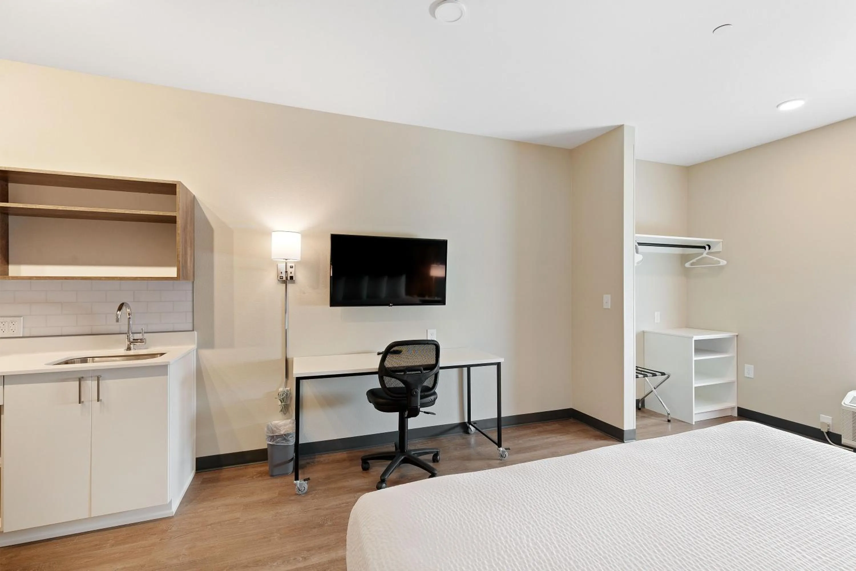 Bed in Extended Stay America Premier Suites - Tampa - Fairgrounds - Casino