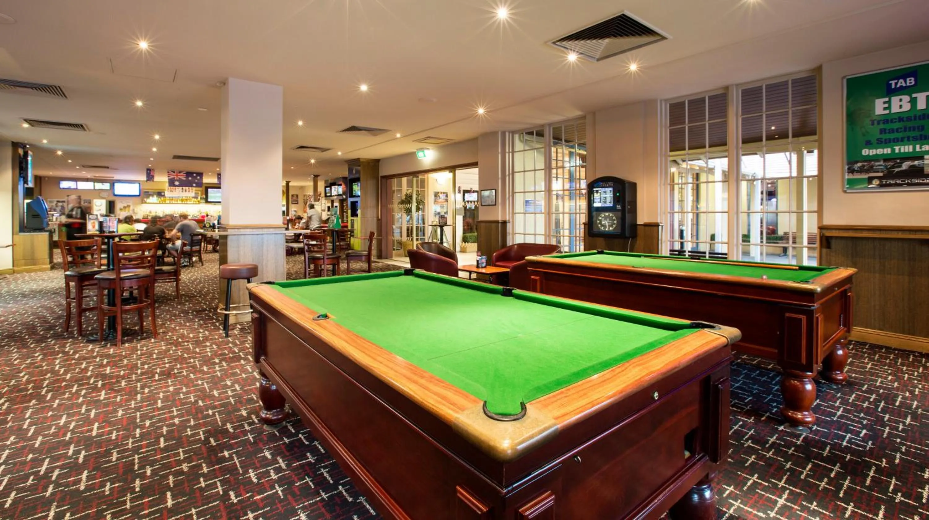Billiard in Nightcap at Sylvania Hotel