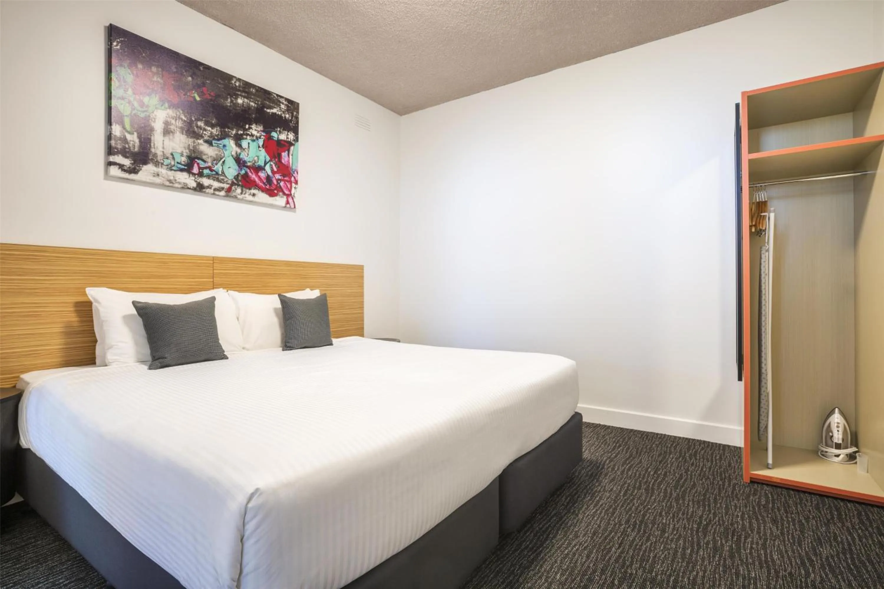 Bedroom, Bed in Nightcap at Waltzing Matilda Hotel