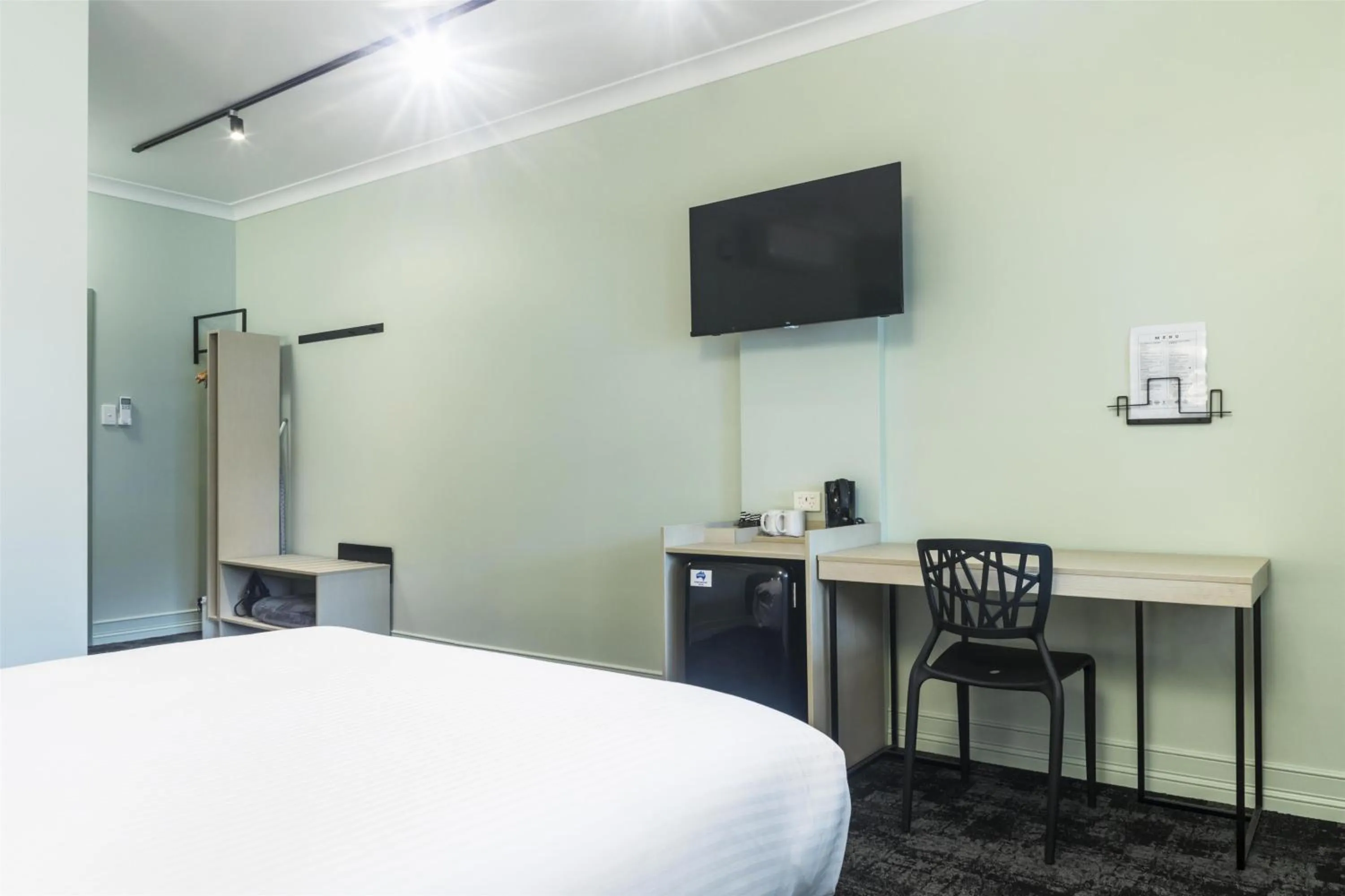 Bedroom, Bed in Nightcap at Atherton Hotel