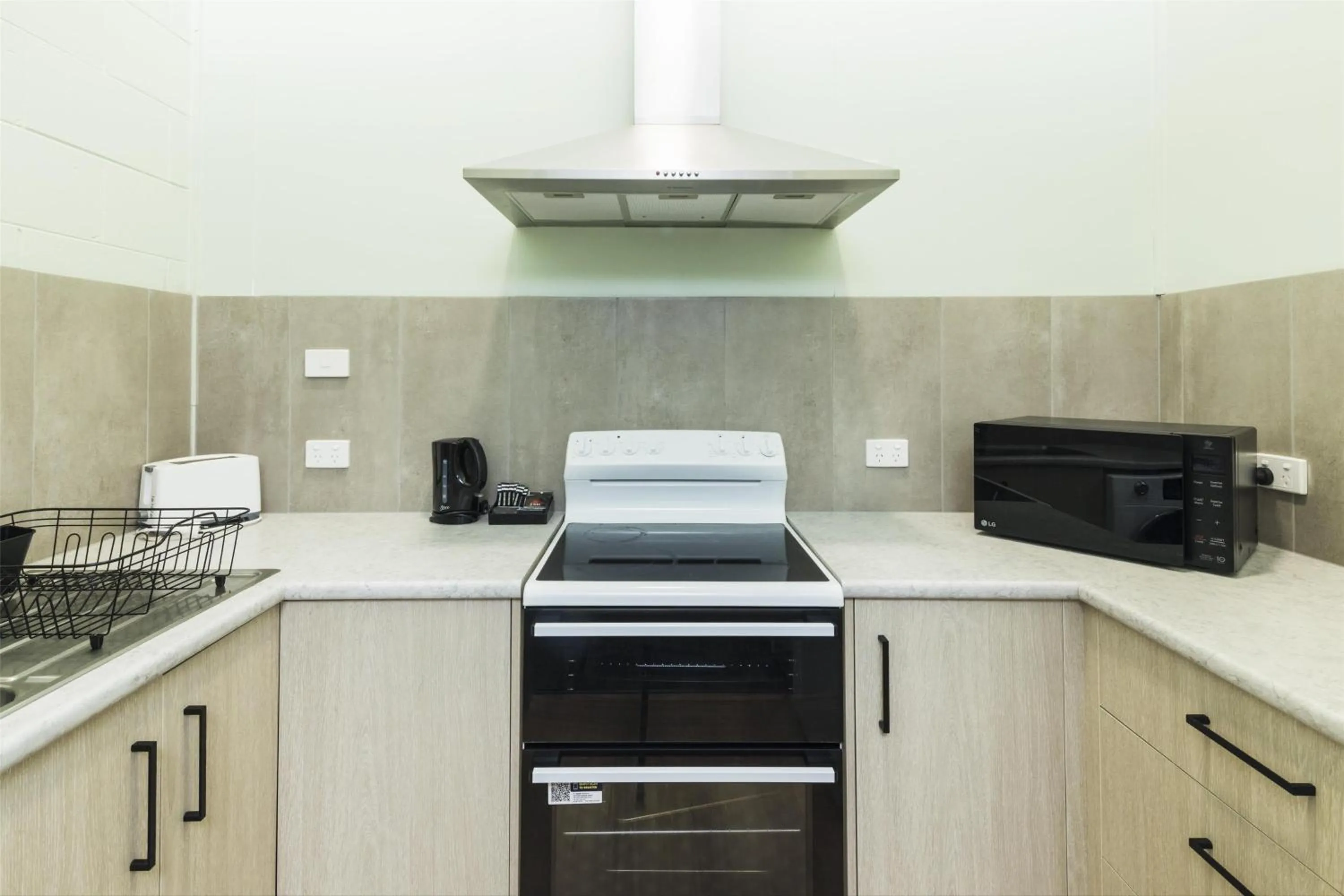 Kitchen or kitchenette in Nightcap at Atherton Hotel