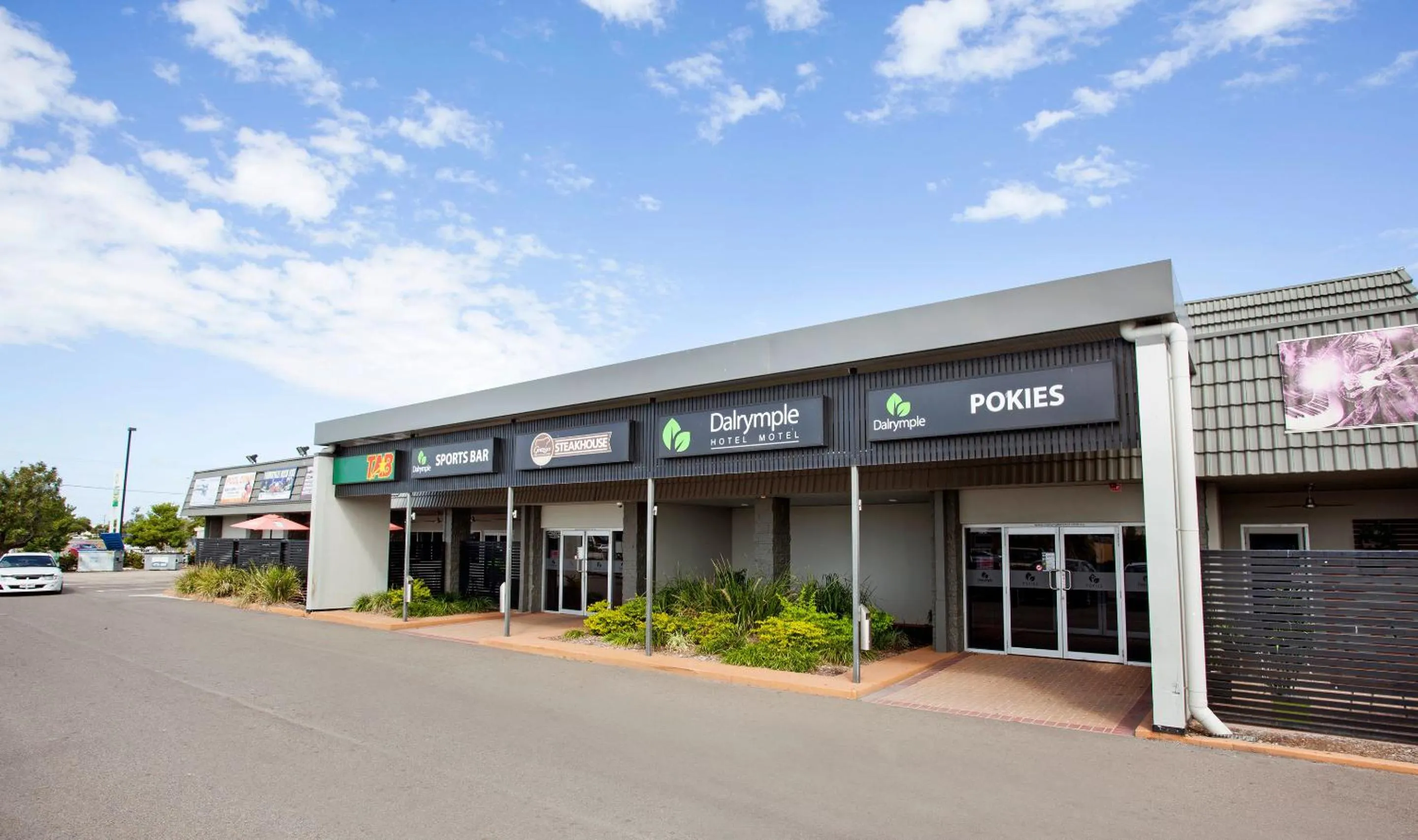 Facade/entrance in Nightcap at Dalrymple Hotel