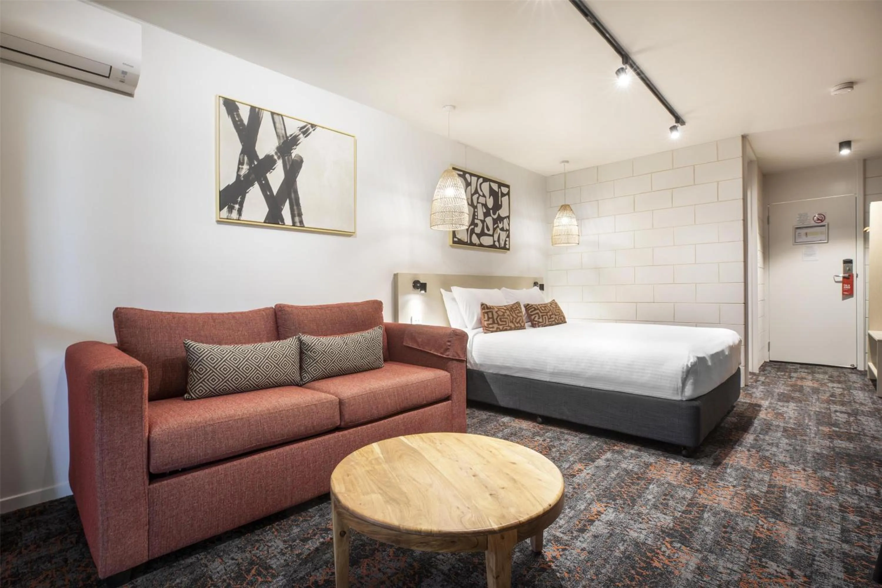 Bedroom, Bed in Nightcap at Dalrymple Hotel