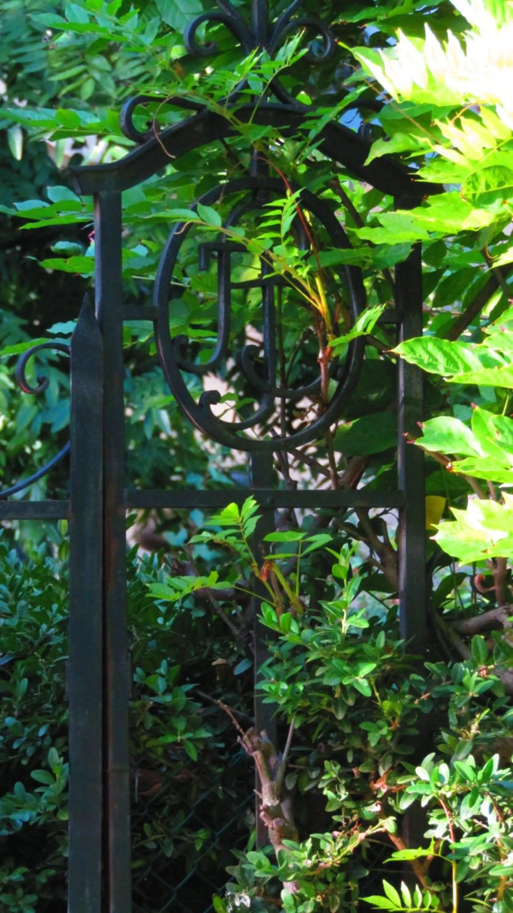 Property building in La Bastide de Canaules