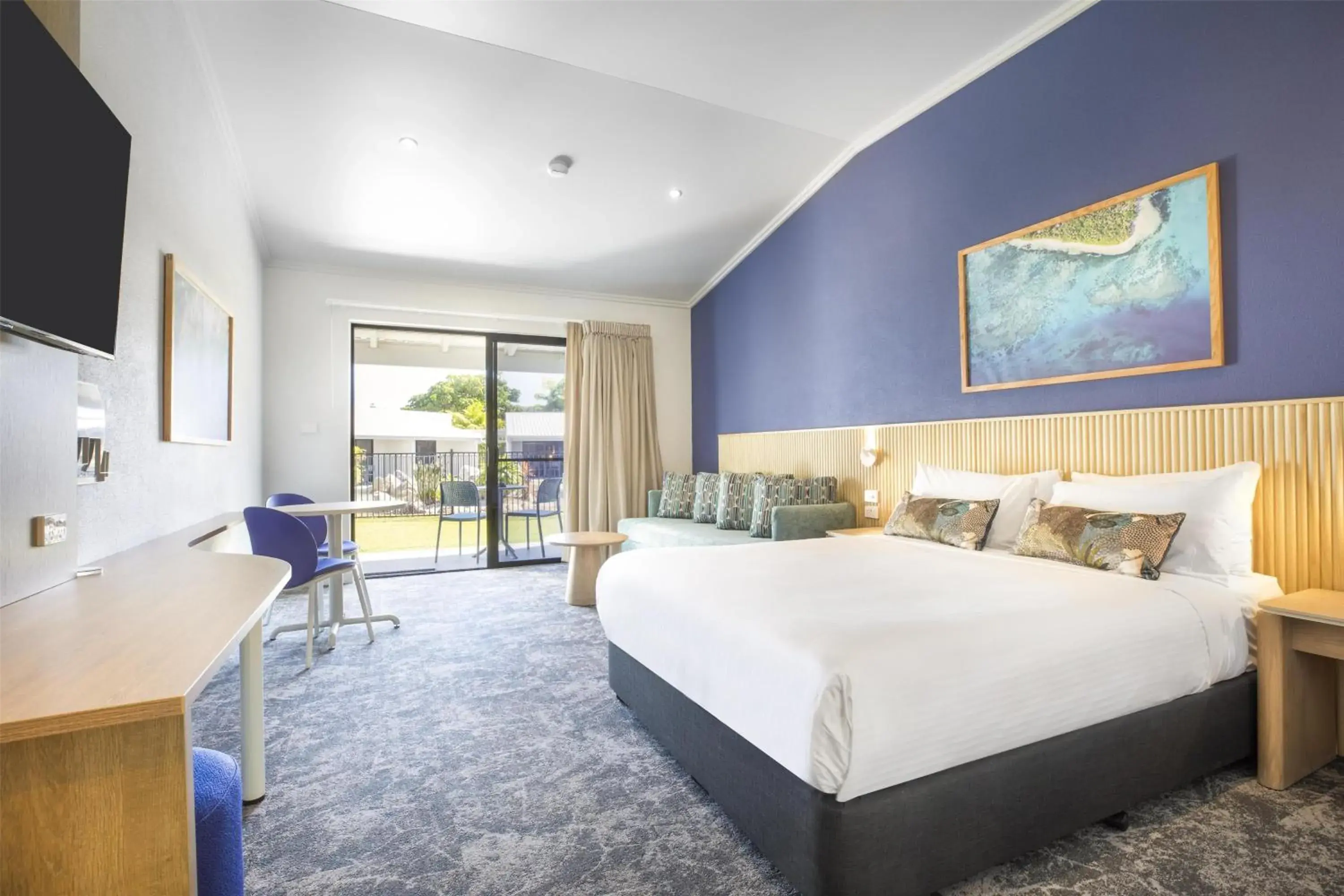 Studio Queen with Daybed in Nightelier Mission Beach Studio Queen with Daybed in Nightelier Mission Beach