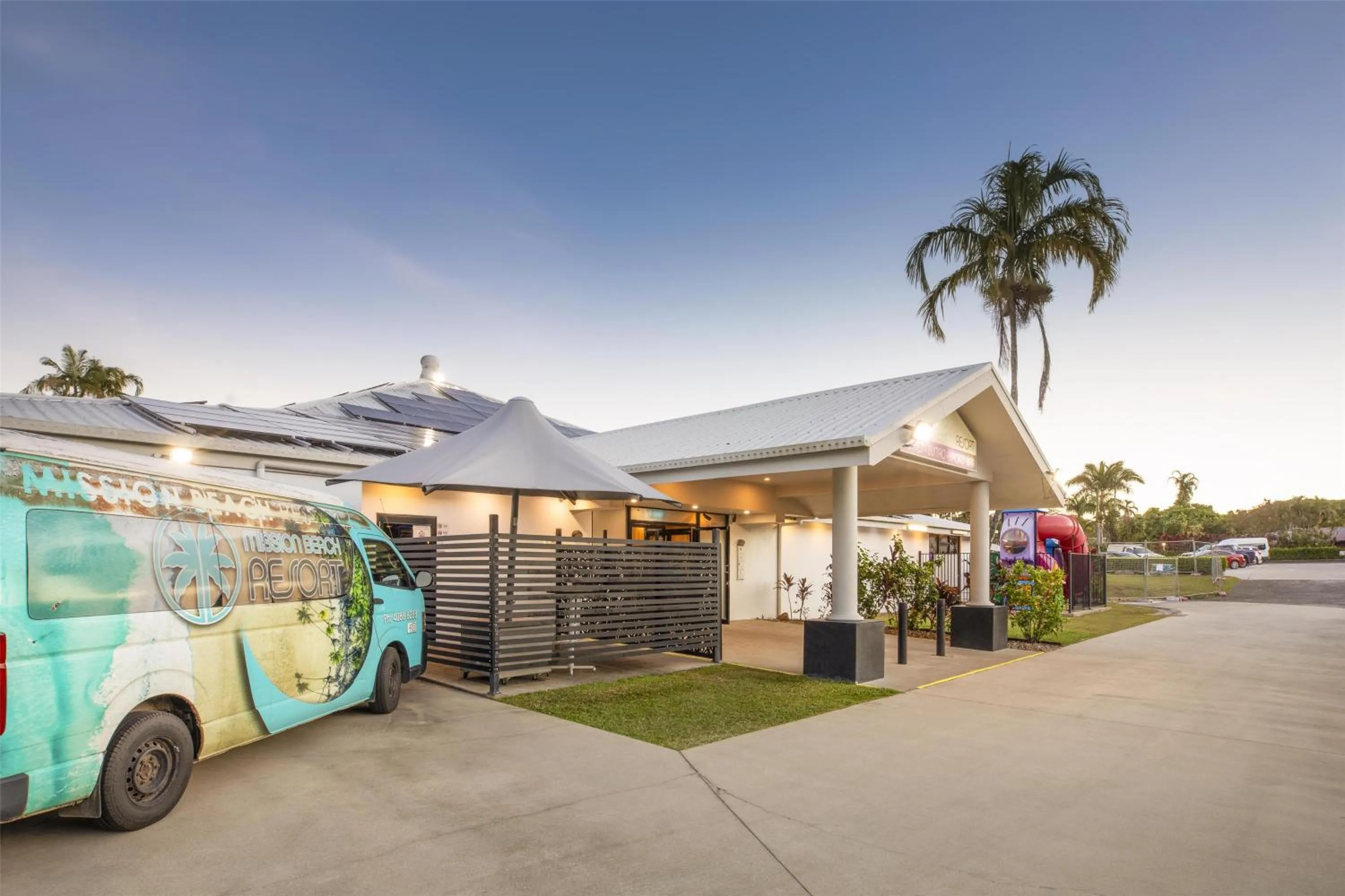 Property building in Nightelier Mission Beach