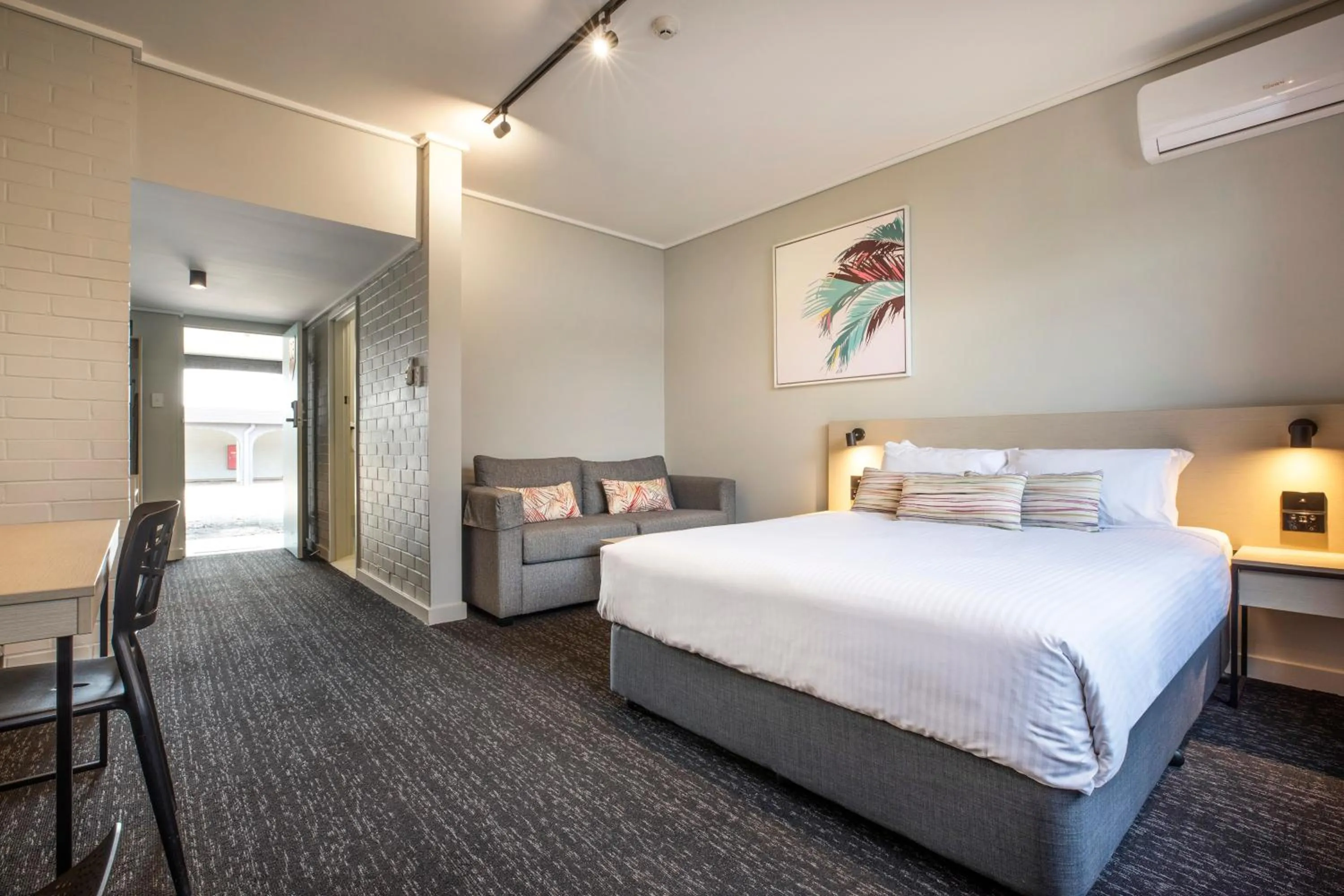 Bedroom, Bed in Nightcap at Springwood Hotel