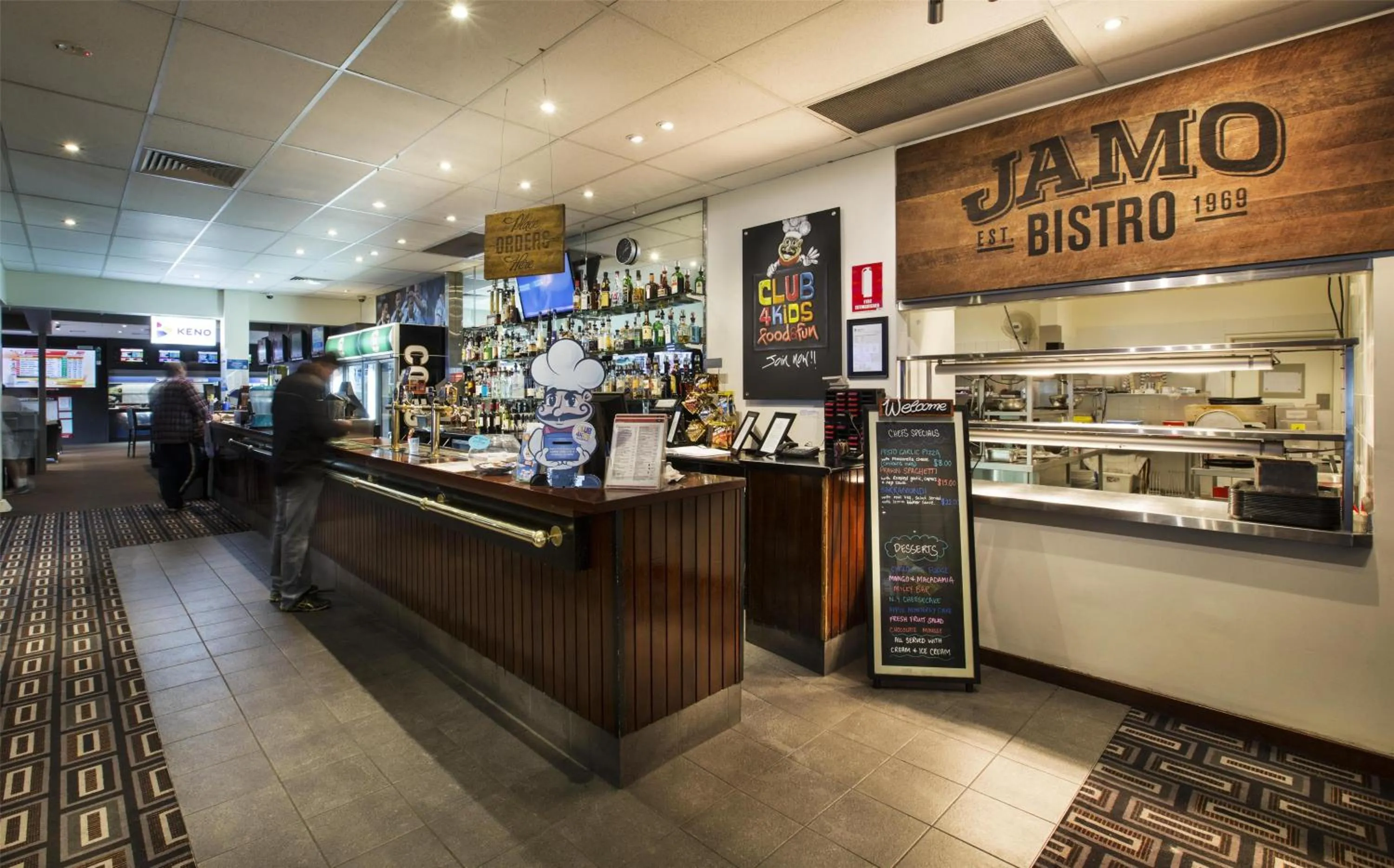 Food and drinks in Nightcap at Jamison Hotel