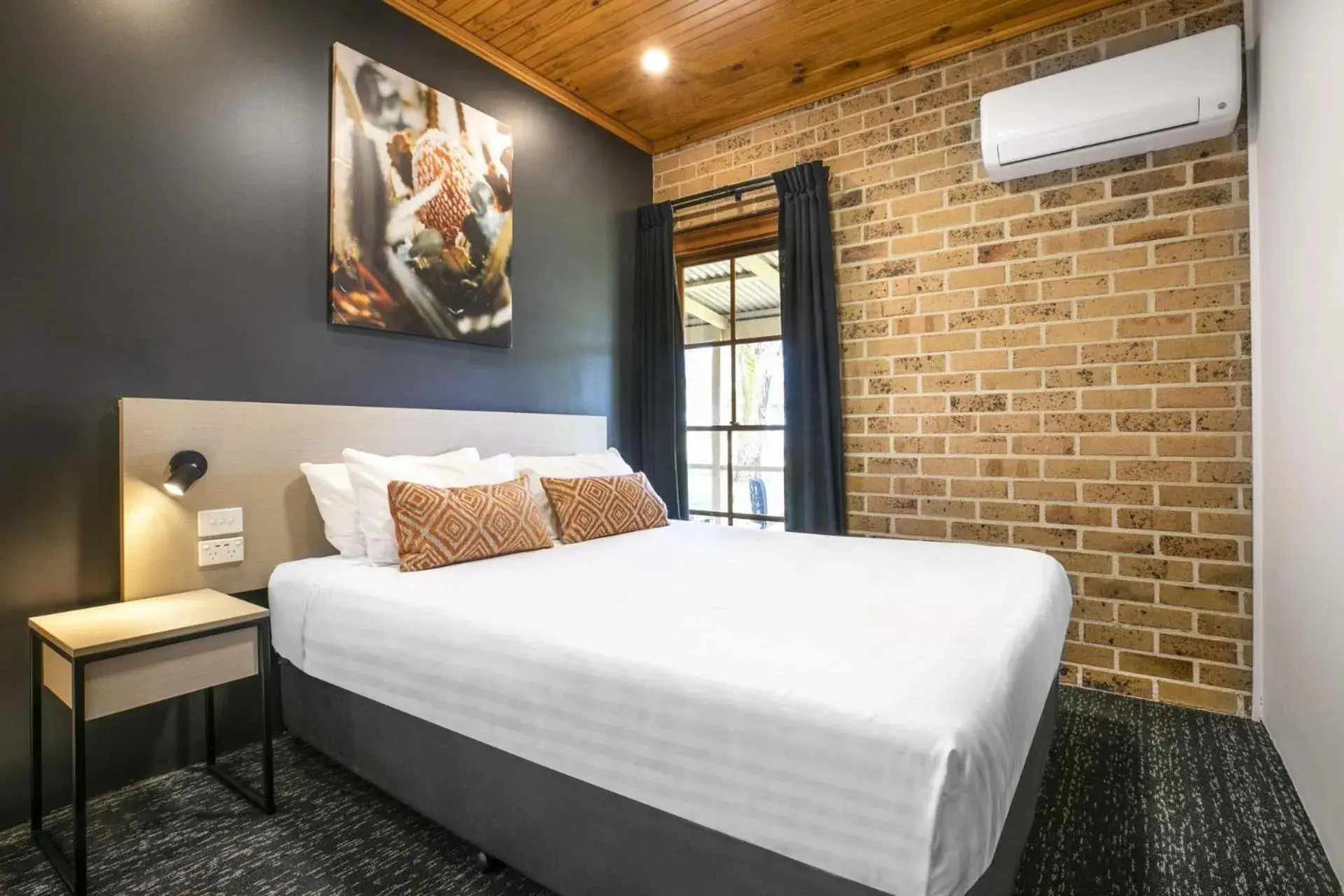 Bedroom, Bed in Nightcap at Macquarie Inn Bedroom, Bed in Nightcap at Macquarie Inn