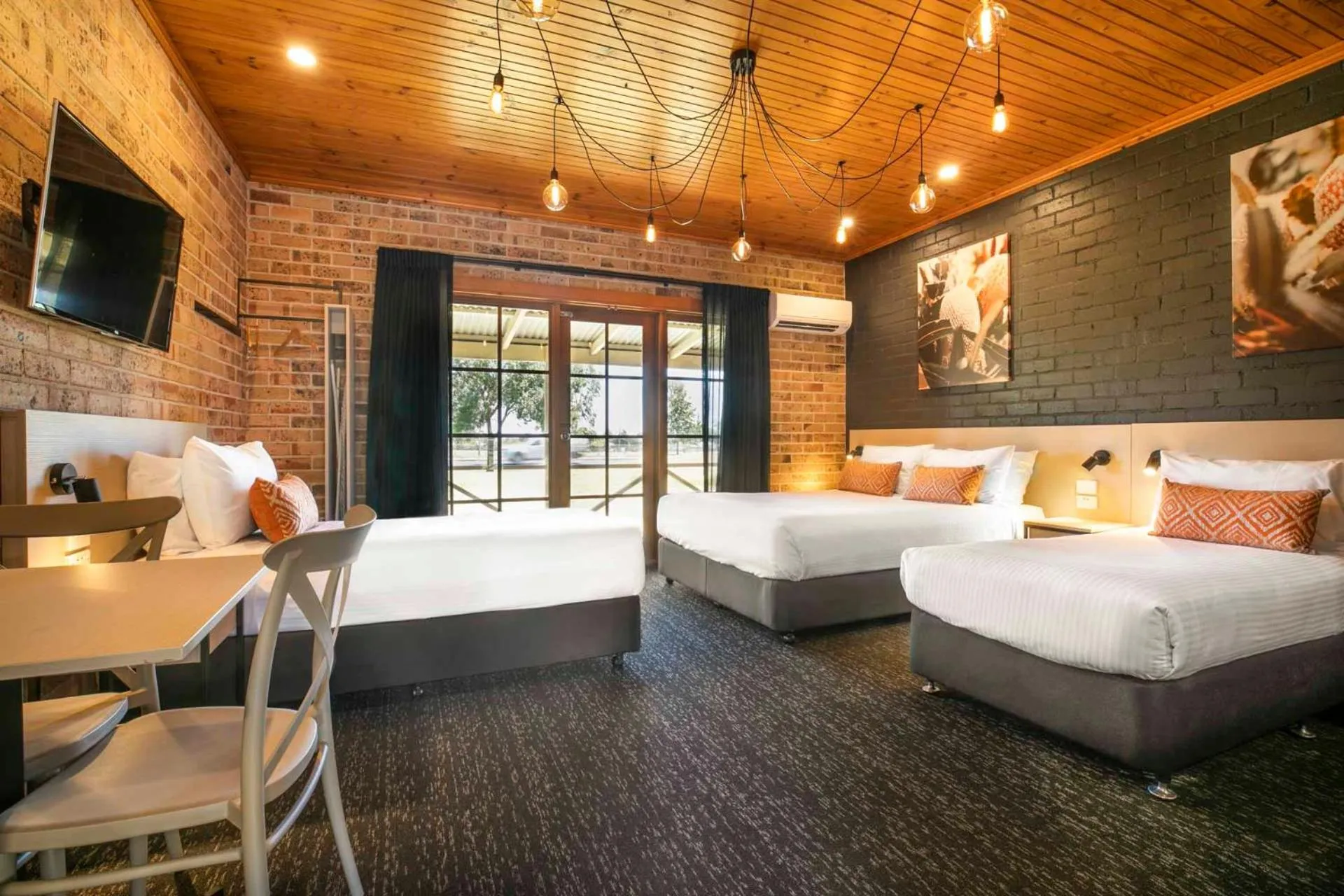 Photo of the whole room, Bed in Nightcap at Macquarie Inn