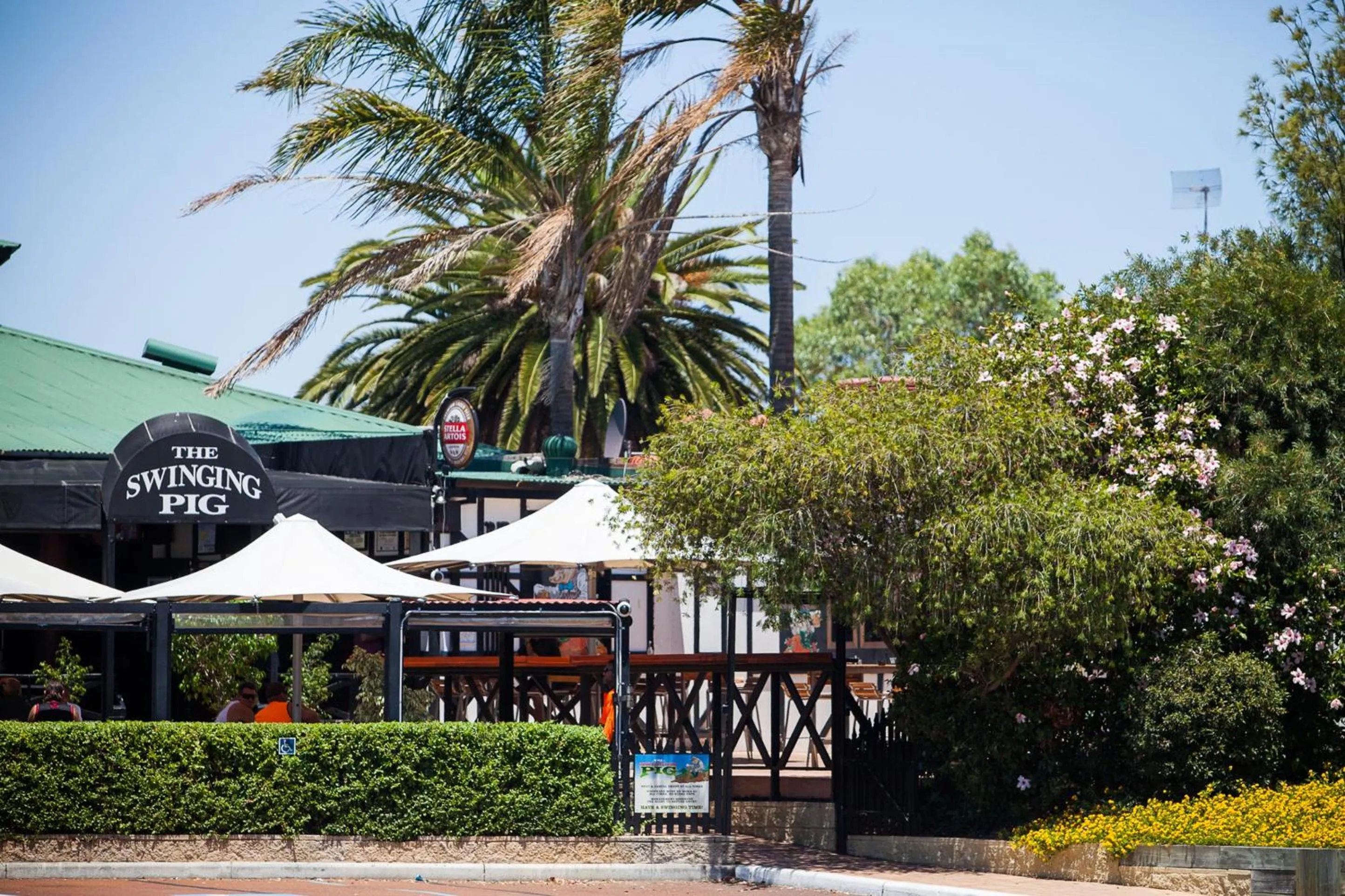 Facade/entrance in Leisure Inn Hotel Rockingham