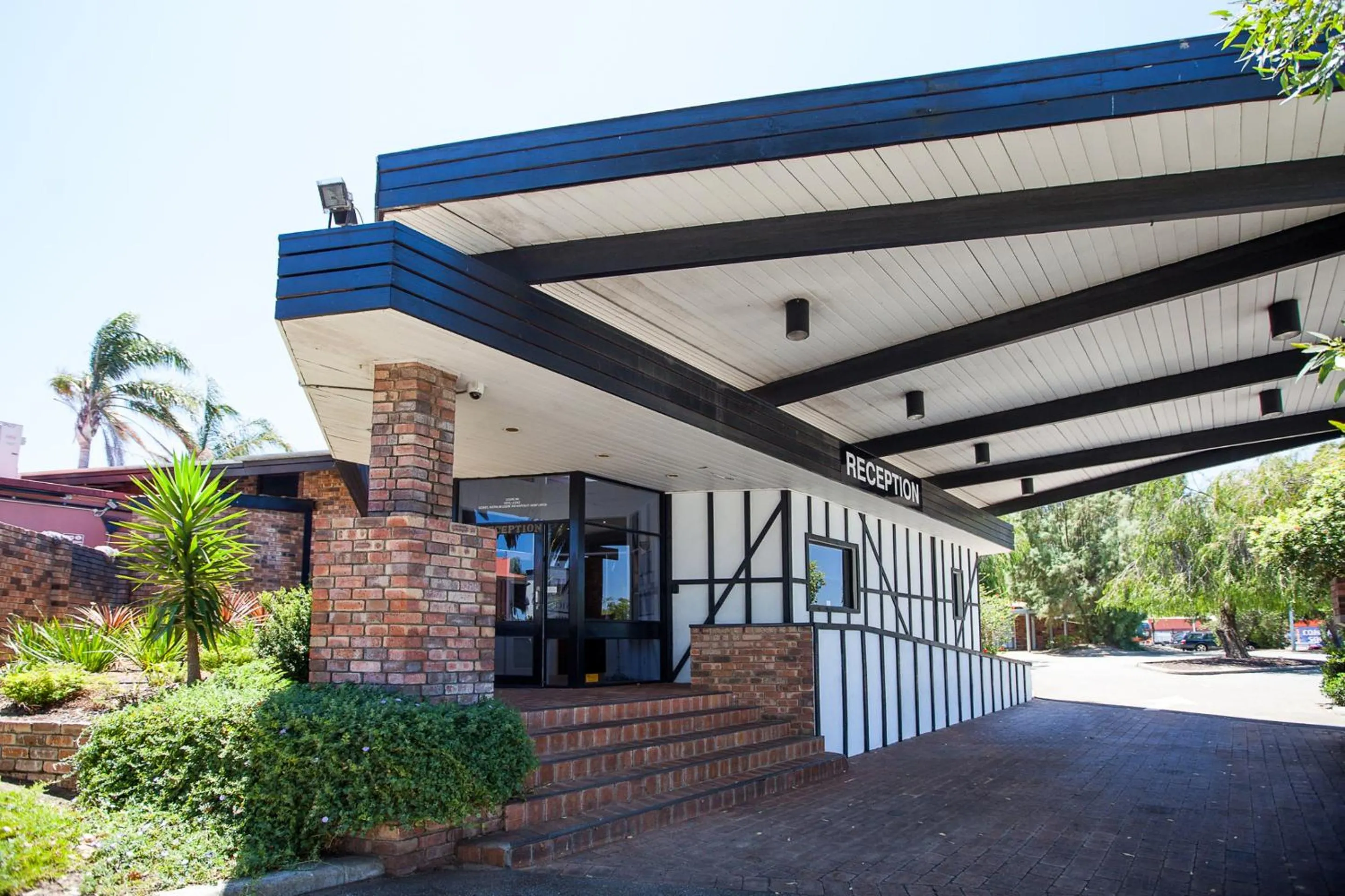 Lobby or reception in Leisure Inn Hotel Rockingham