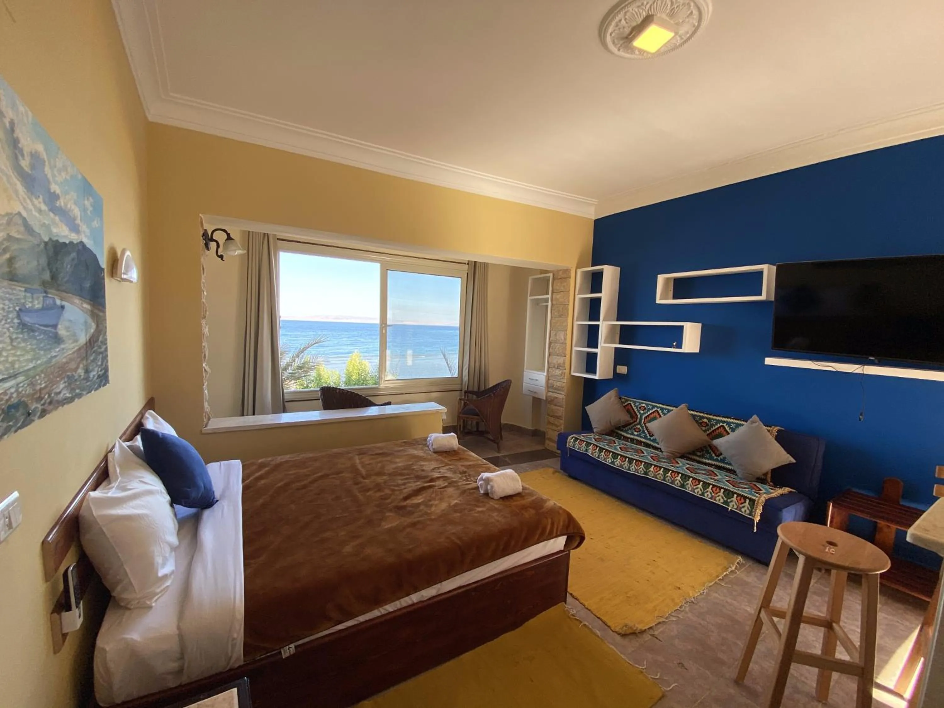 Photo of the whole room in Neptune Residence