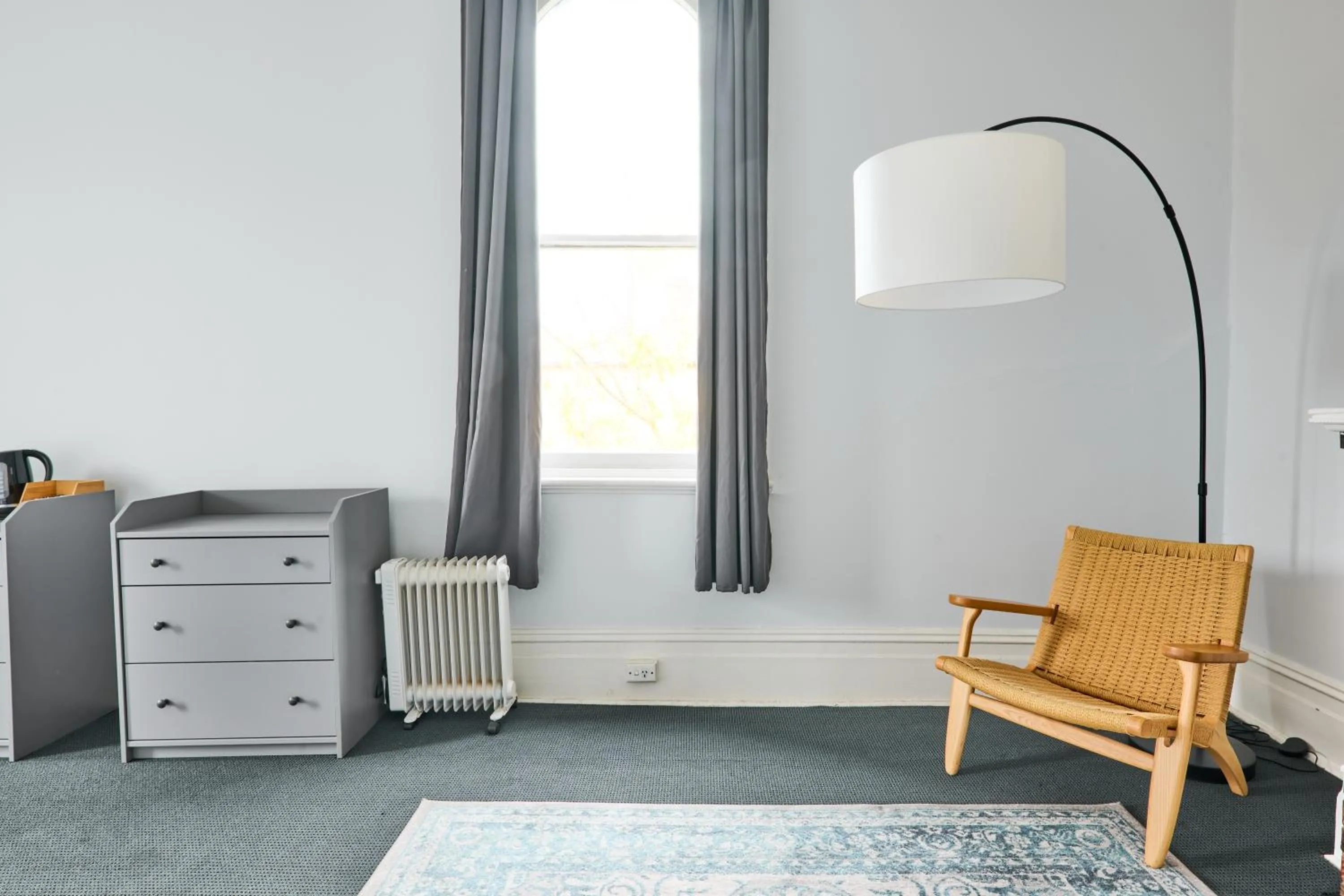 Bedroom in College Lawn Hotel