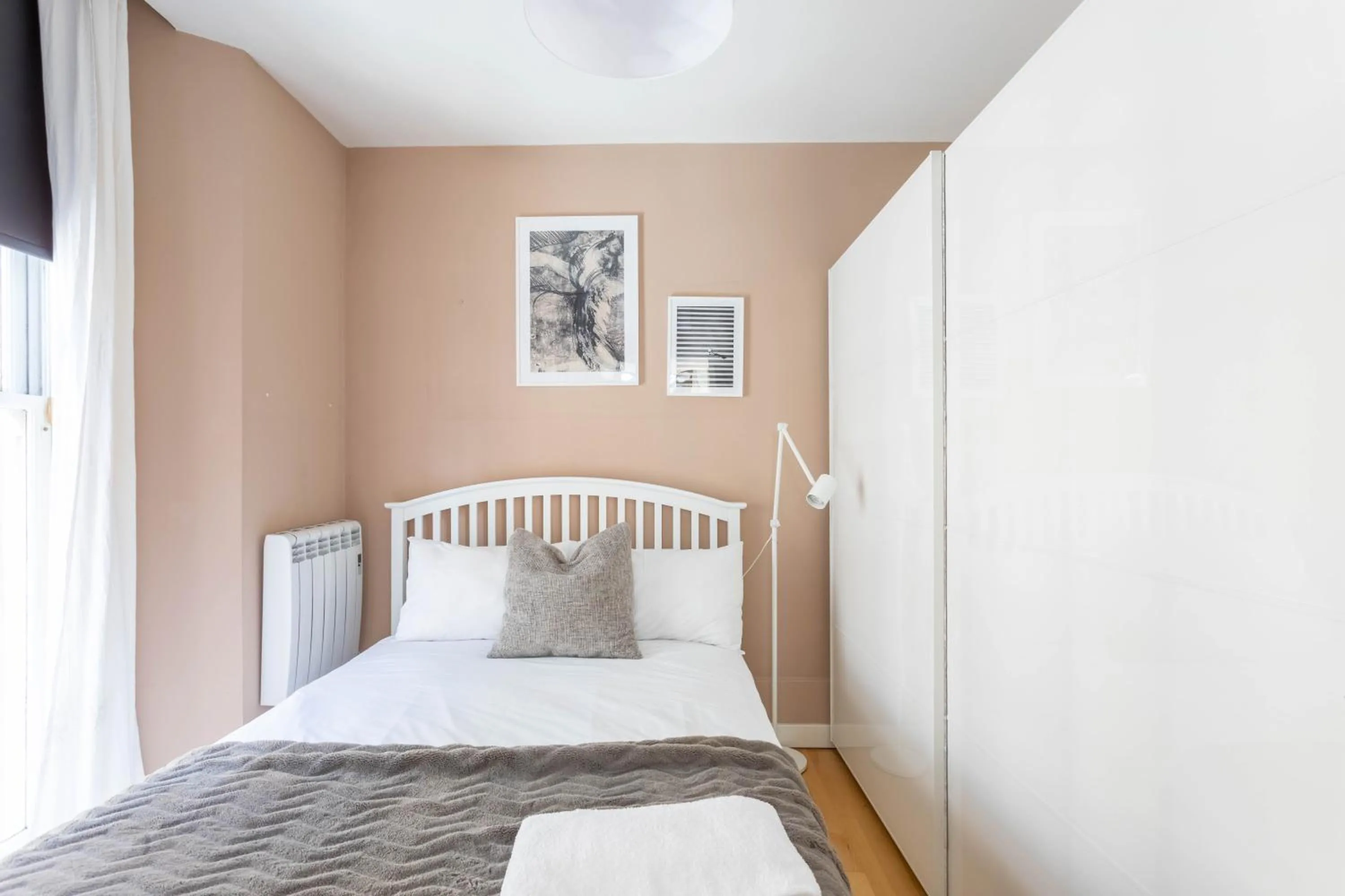 Other, Bed in Merchant City Apartment