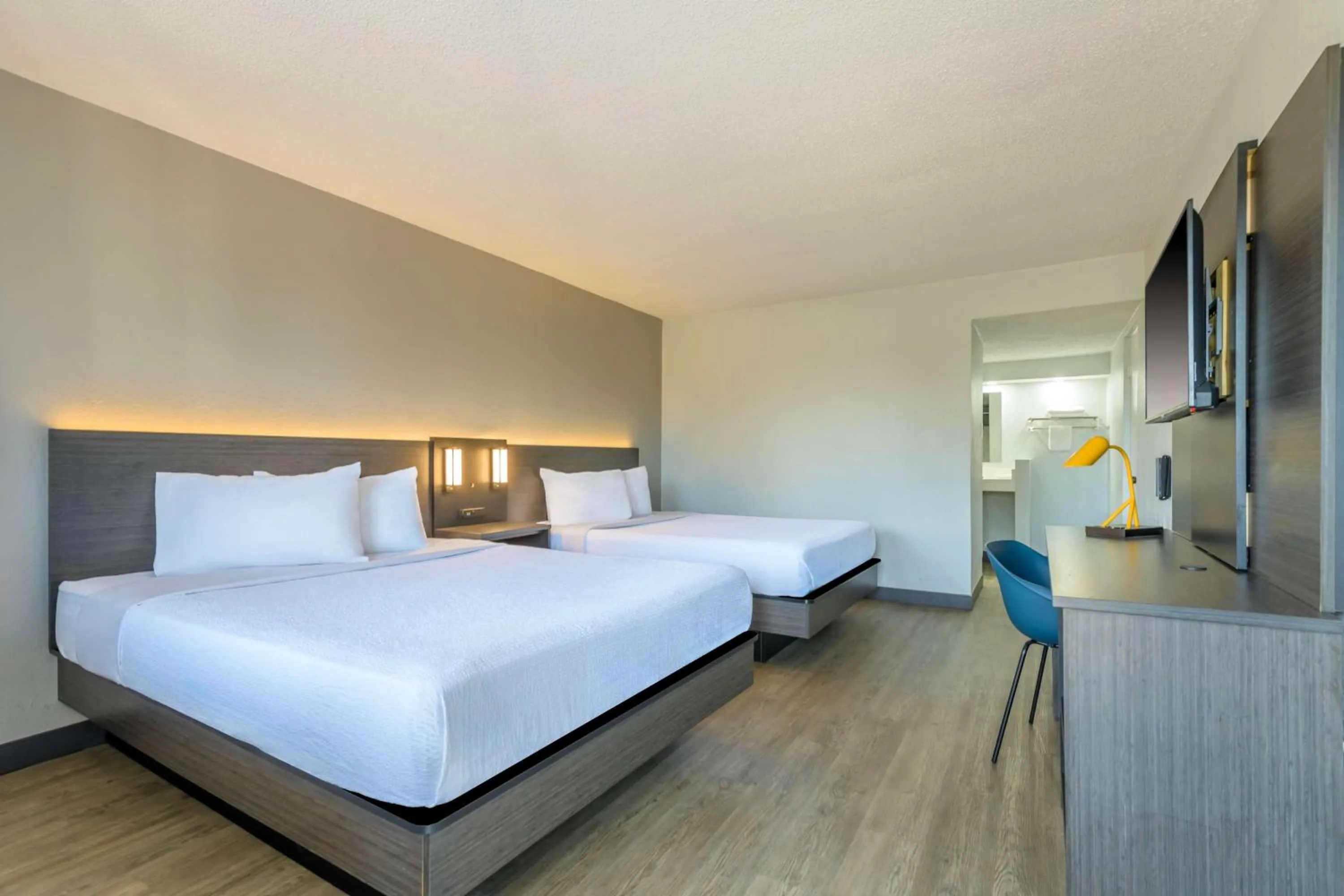 Bedroom, Bed in Motel 6-Ocala, FL - Conference Center